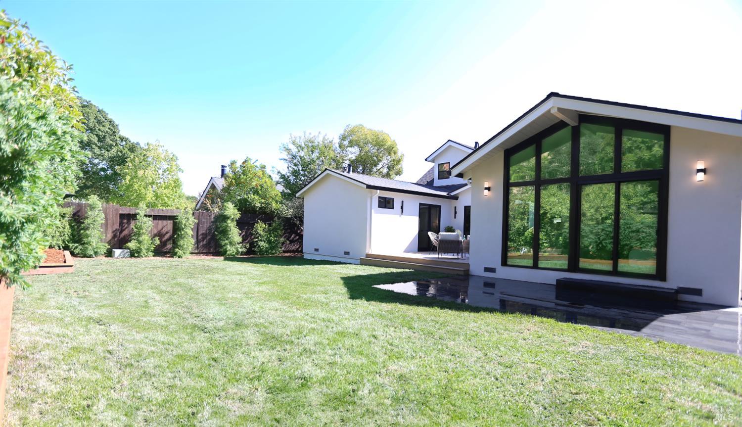 San Rafael, California, 94903, United States, 4 Bedrooms Bedrooms, ,3 BathroomsBathrooms,Residential,For Sale,1992901