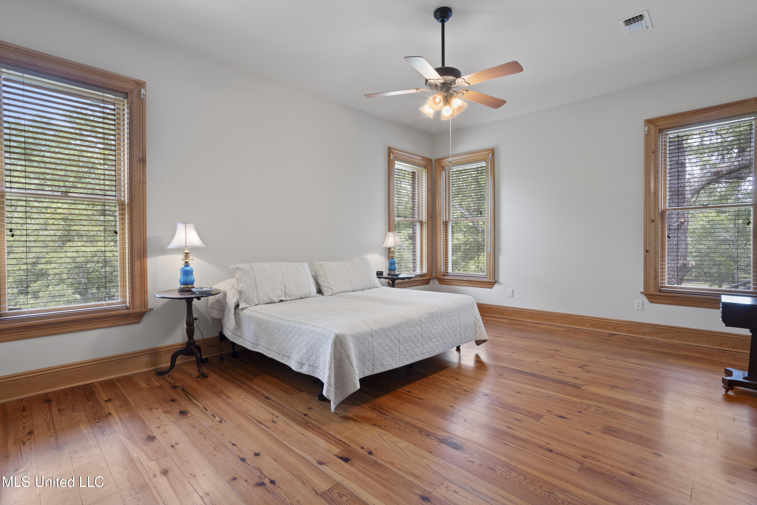 Pass Christian, Mississippi, 39571, United States, 4 Bedrooms Bedrooms, ,3 BathroomsBathrooms,Residential,For Sale,1903520