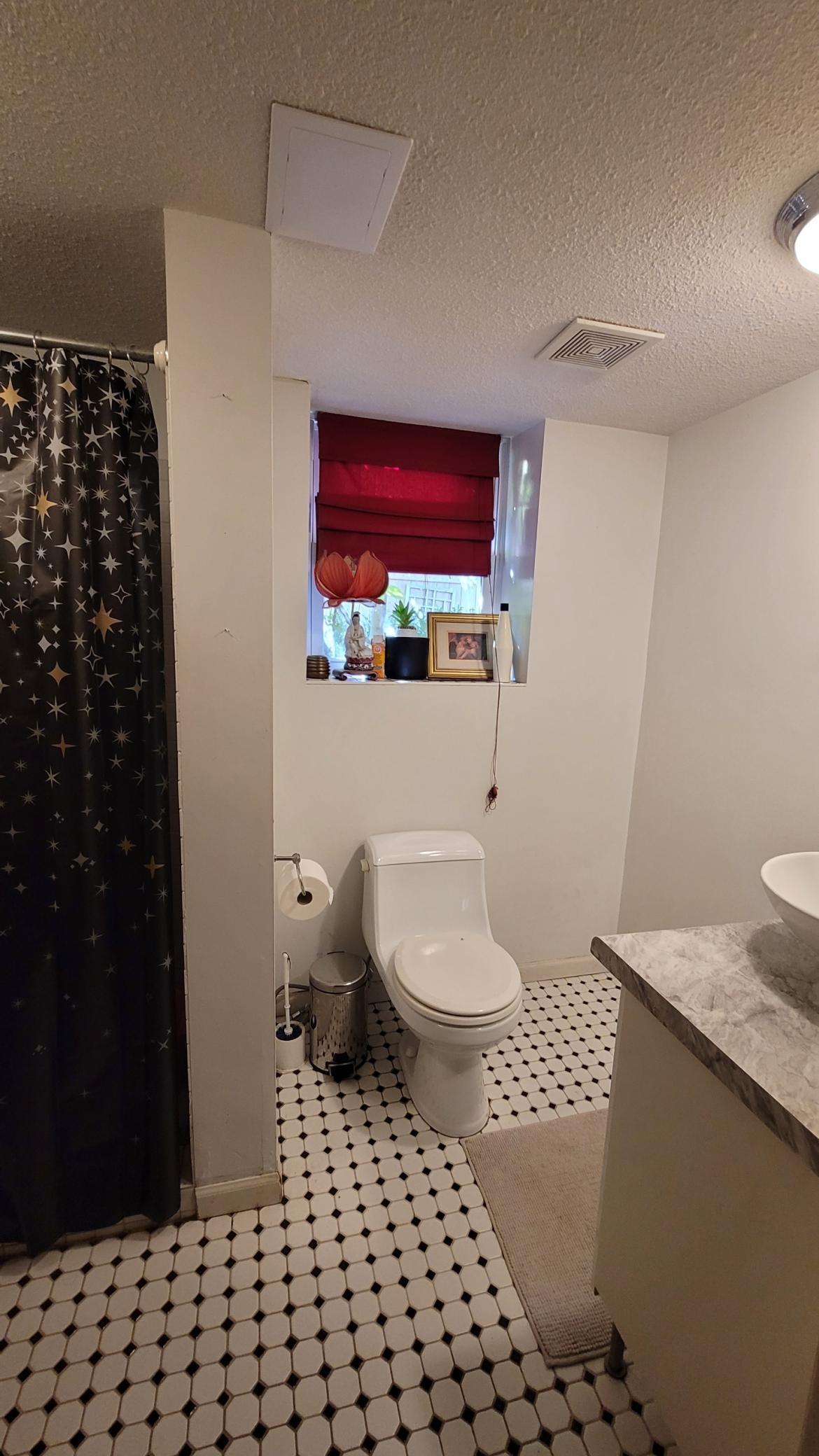 Minneapolis, Minnesota, 55405, United States, 4 Bedrooms Bedrooms, ,1 BathroomBathrooms,Residential,For Sale,1905898