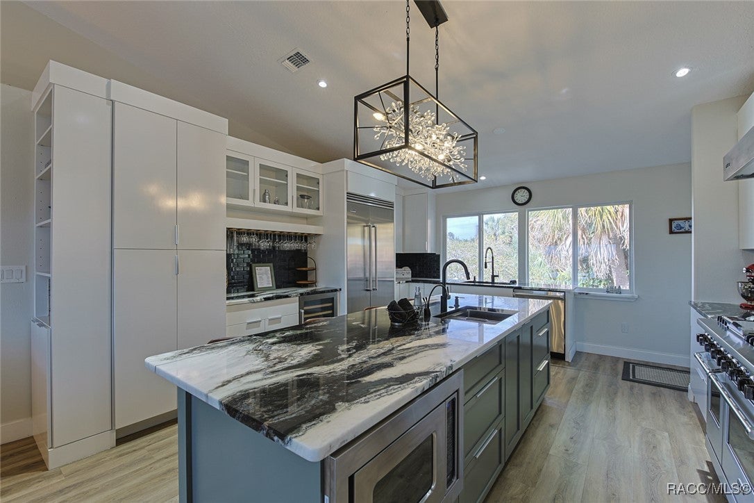 Crystal River, Florida, 34429, United States, 3 Bedrooms Bedrooms, ,3 BathroomsBathrooms,Residential,For Sale,1695751