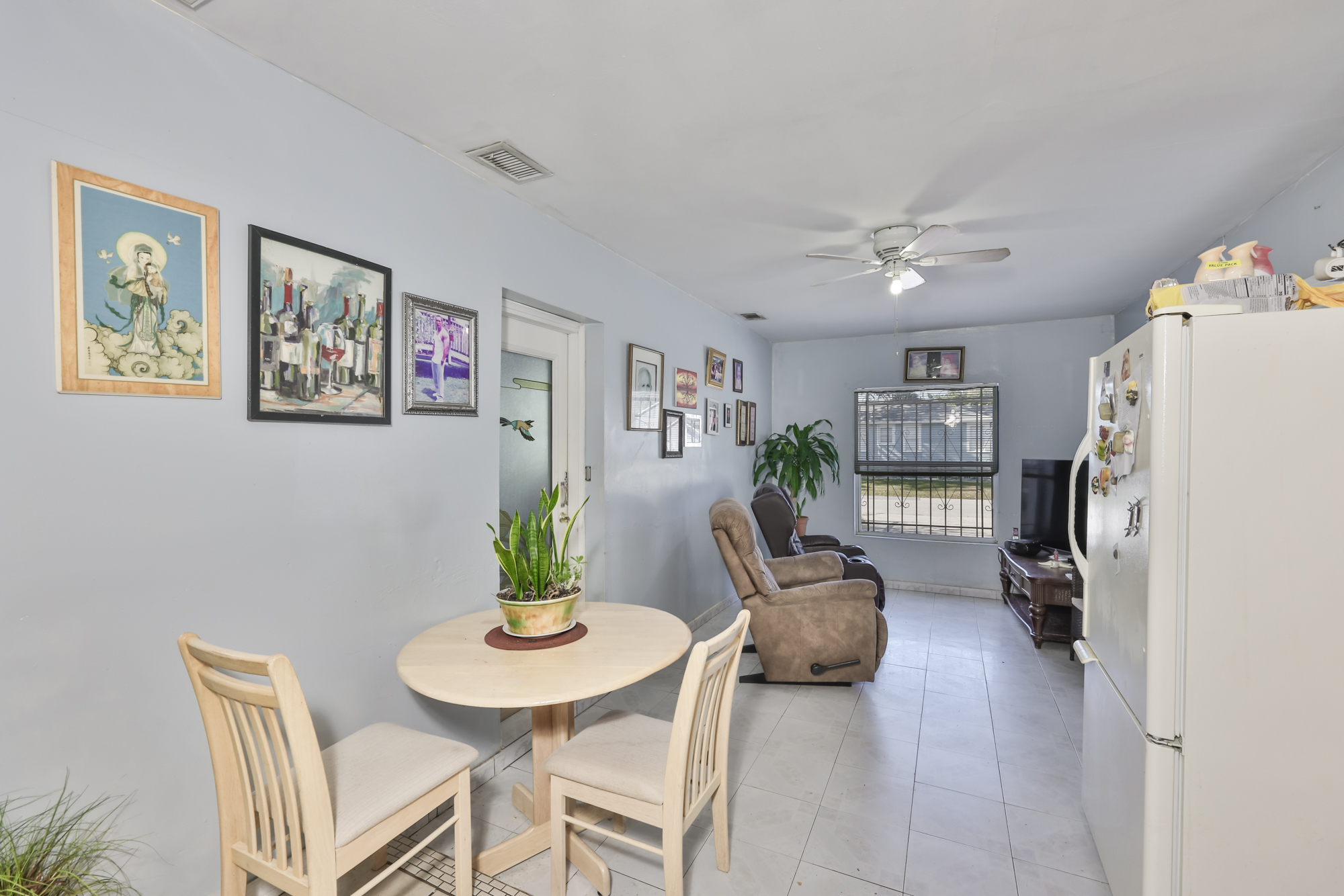 Tampa, Florida, 33603, United States, 3 Bedrooms Bedrooms, ,2 BathroomsBathrooms,Residential,For Sale,1995425