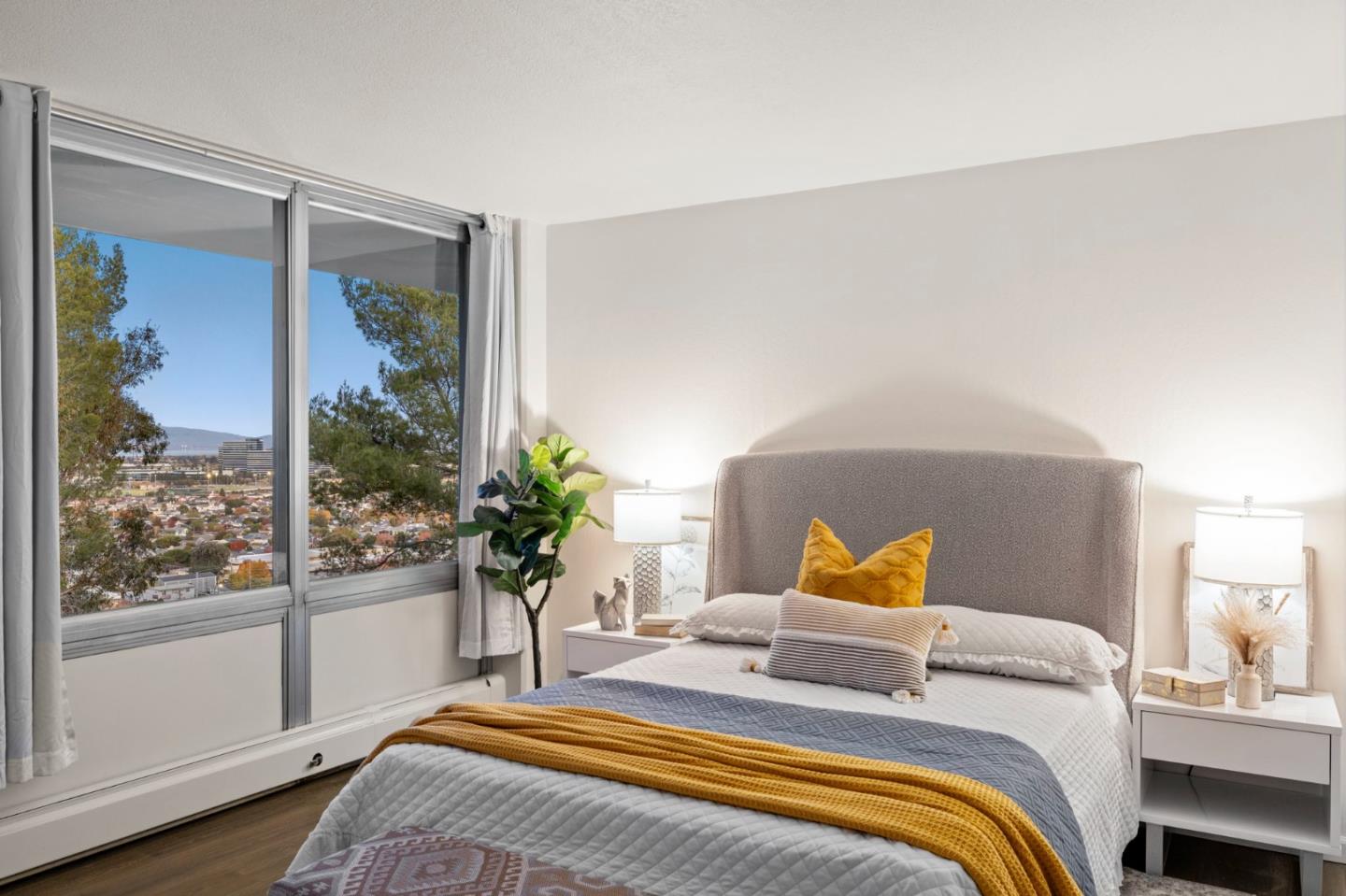 Belmont, California, 94002, United States, 3 Bedrooms Bedrooms, ,3 BathroomsBathrooms,Residential,For Sale,2002913