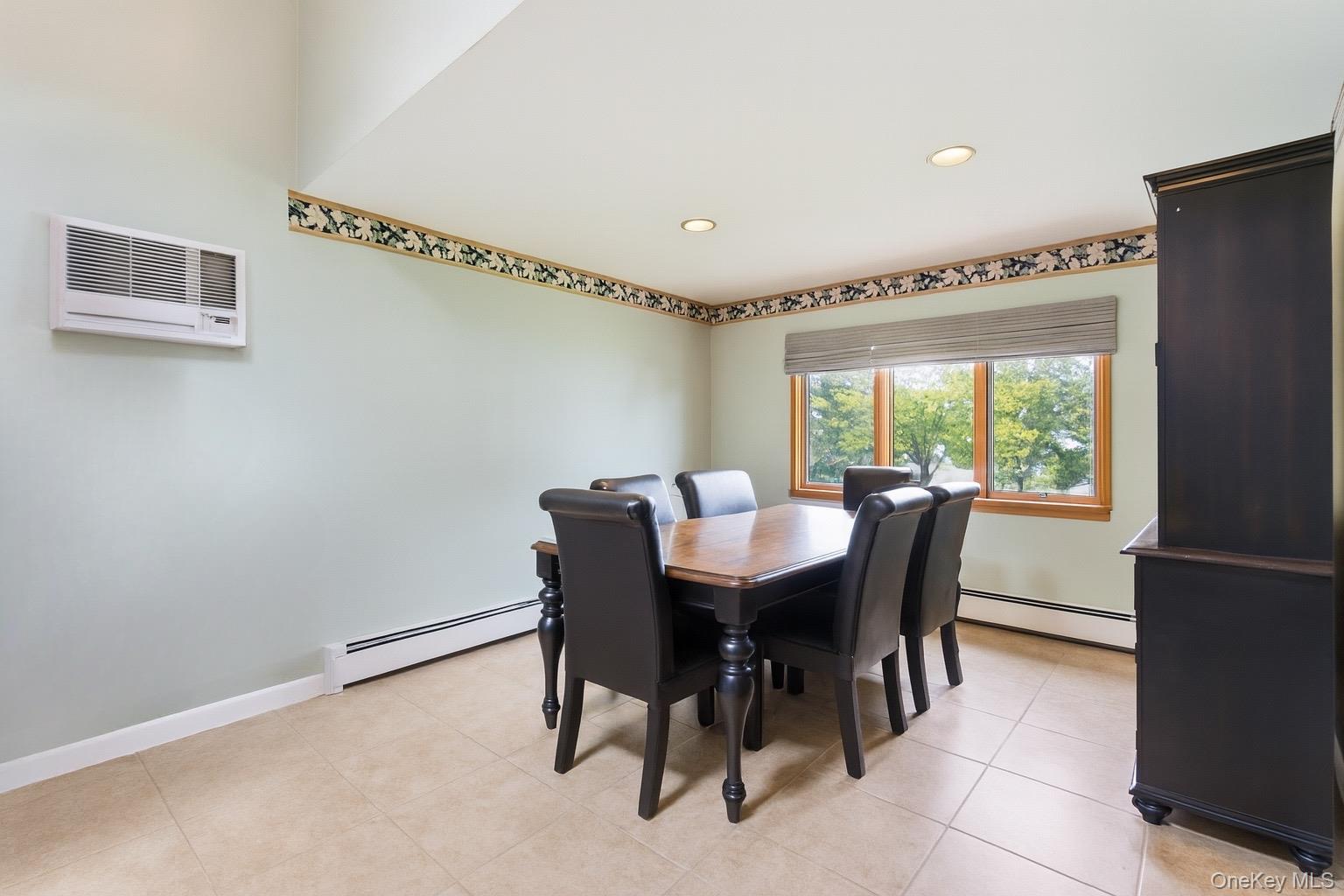 Lindenhurst, New York, 11757, United States, 3 Bedrooms Bedrooms, ,1 BathroomBathrooms,Residential,For Sale,1963707