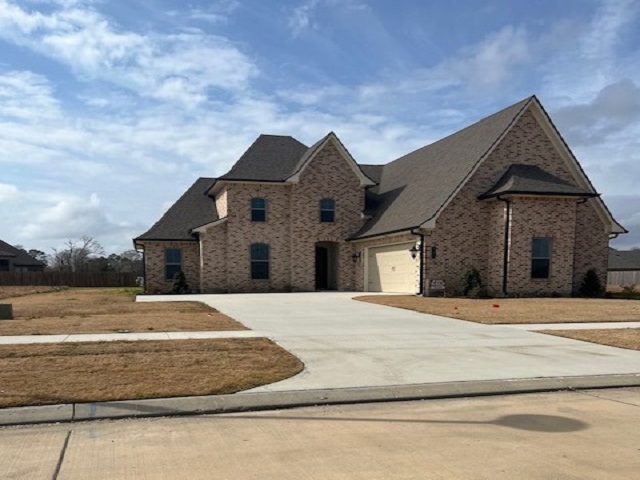 Houma, Louisiana, 70360, United States, 4 Bedrooms Bedrooms, ,4 BathroomsBathrooms,Residential,For Sale,1761761