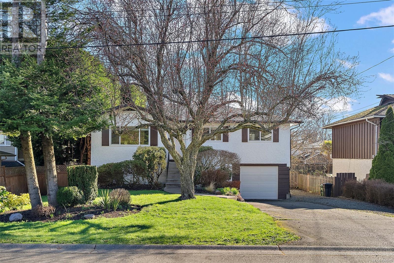 SIDNEY, British Columbia, V8L 2T6, CA, 3 Bedrooms Bedrooms, ,2 BathroomsBathrooms,Residential,For Sale,1906024