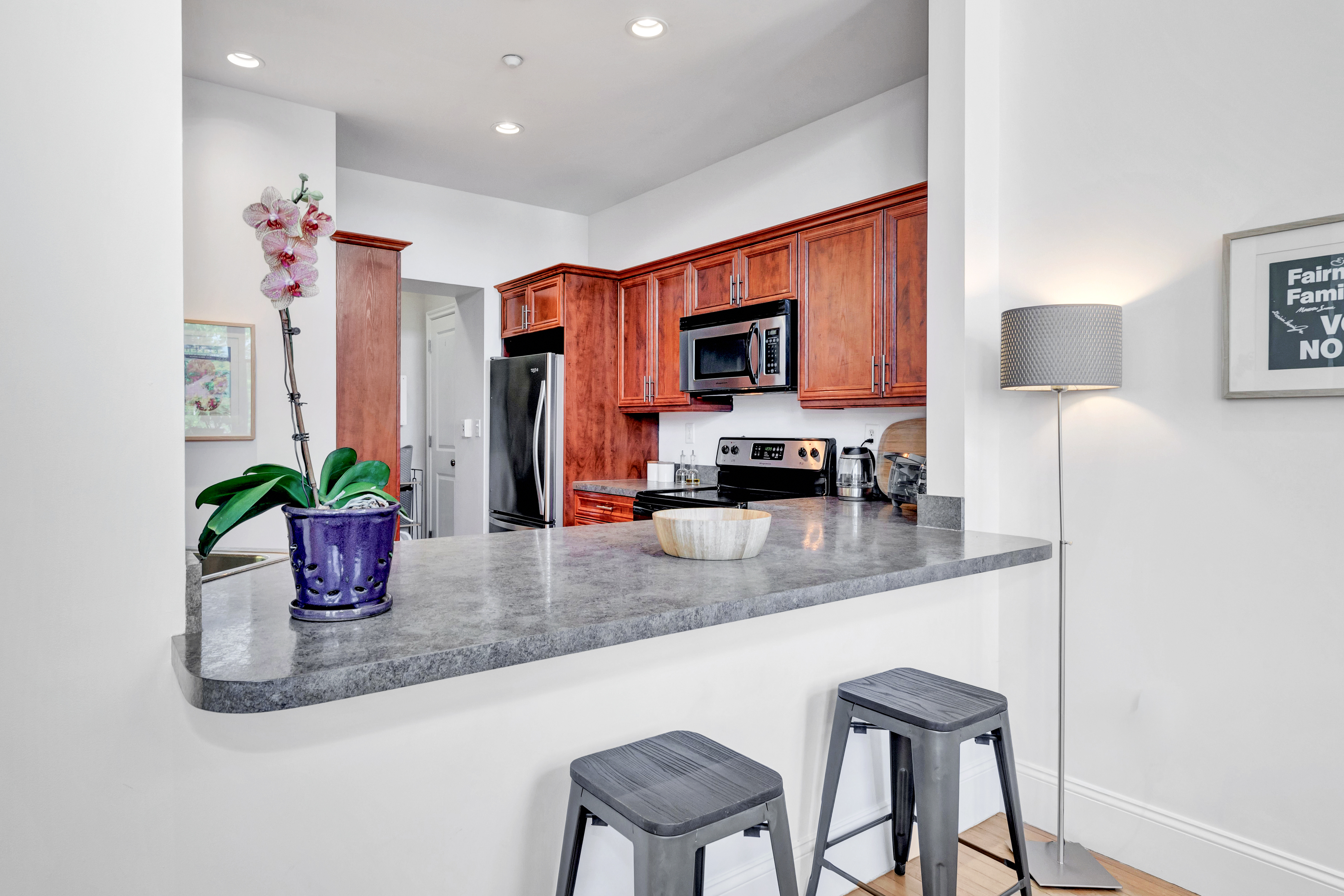  122 Sharon Street, Unit 203, Medford, MA, 02155 - 物件實景