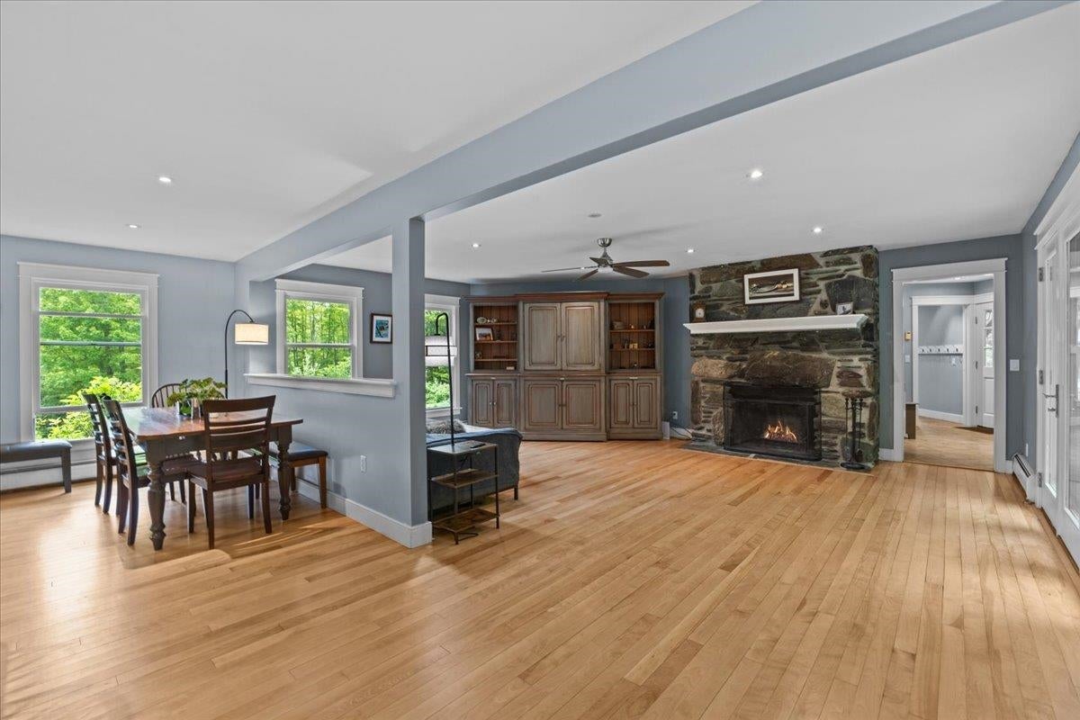 Stowe, Vermont, 05672, United States, 6 Bedrooms Bedrooms, ,4 BathroomsBathrooms,Residential,For Sale,1840743