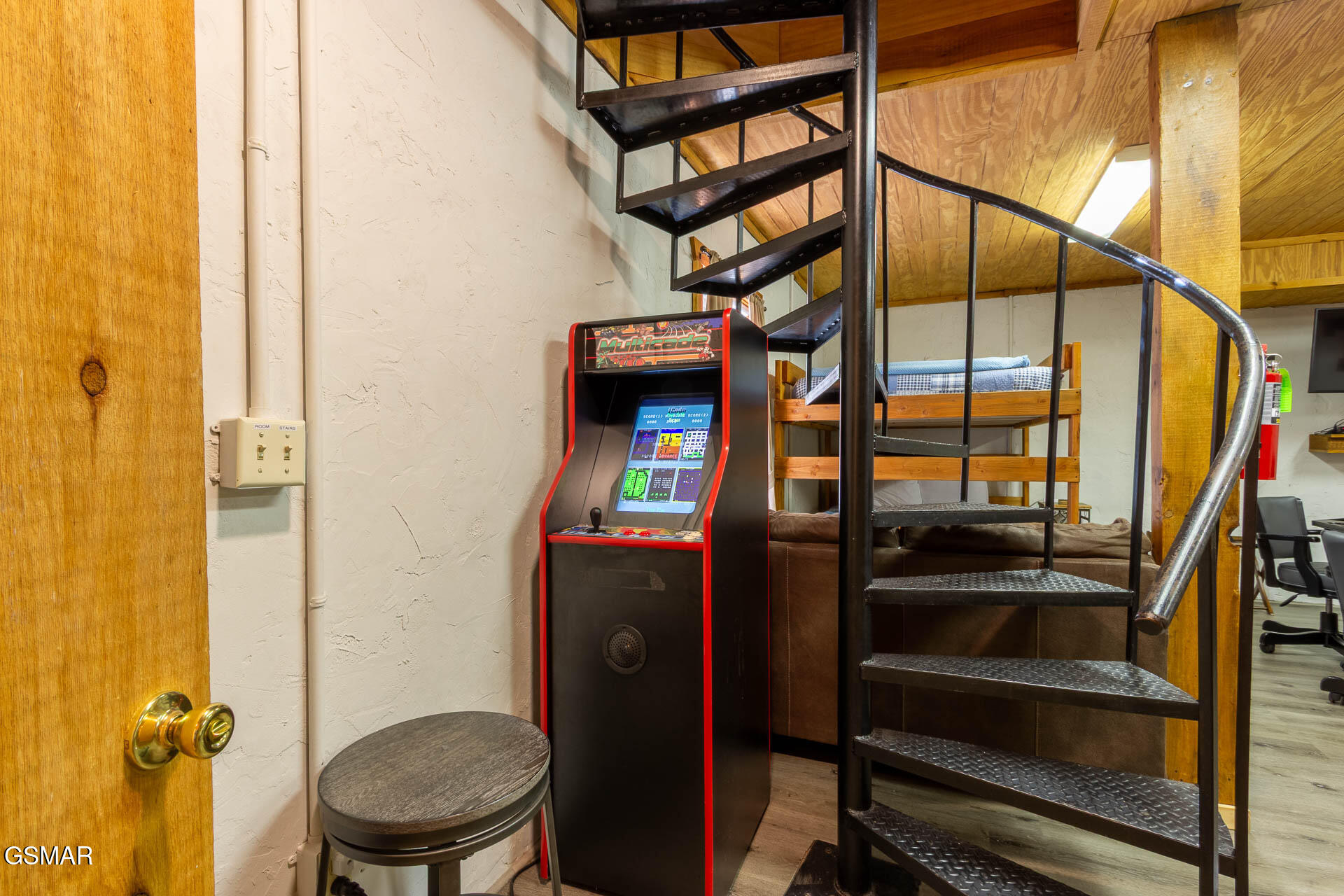 Sevierville, Tennessee, 37876, United States, 2 Bedrooms Bedrooms, ,3 BathroomsBathrooms,Residential,For Sale,1977438