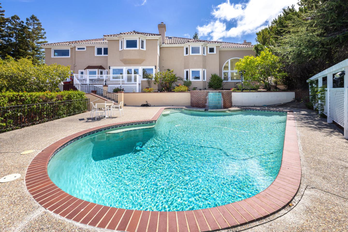 Hillsborough, California, 94010, United States, 5 Bedrooms Bedrooms, ,5 BathroomsBathrooms,Residential,For Sale,1940320
