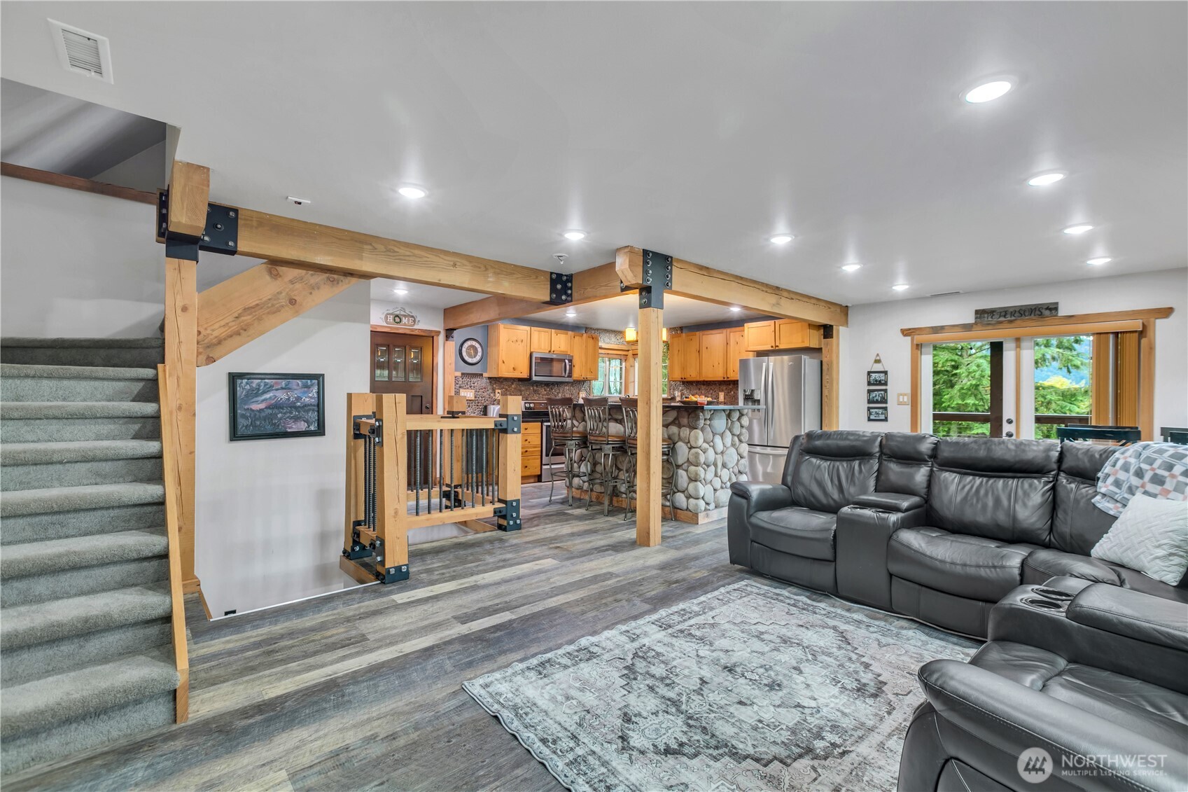 Ravensdale, Washington, 98051, United States, 3 Bedrooms Bedrooms, ,1 BathroomBathrooms,Residential,For Sale,2000526