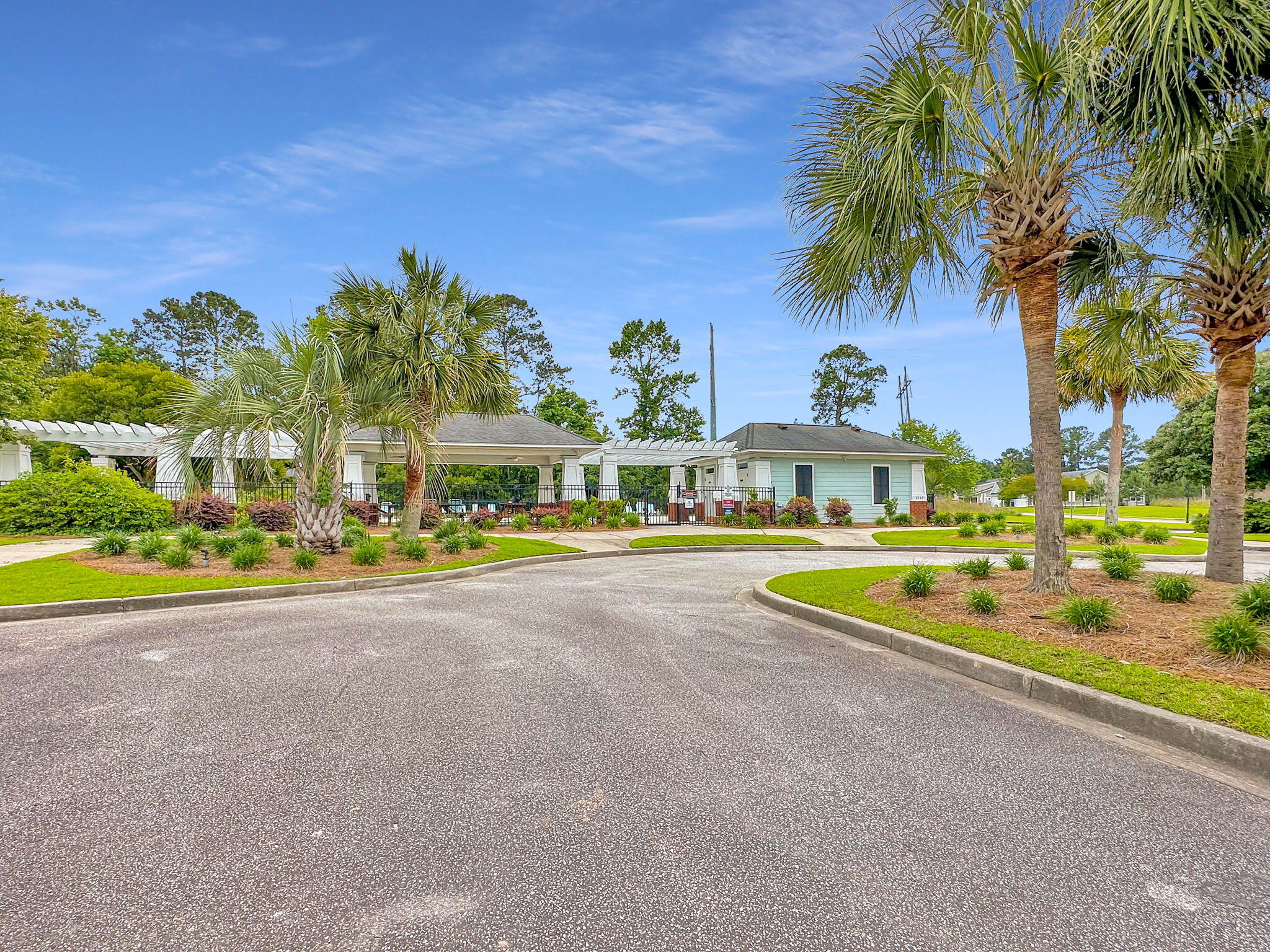 North Charleston, South Carolina, 29420, United States, 5 Bedrooms Bedrooms, ,4 BathroomsBathrooms,Residential,For Sale,1899453