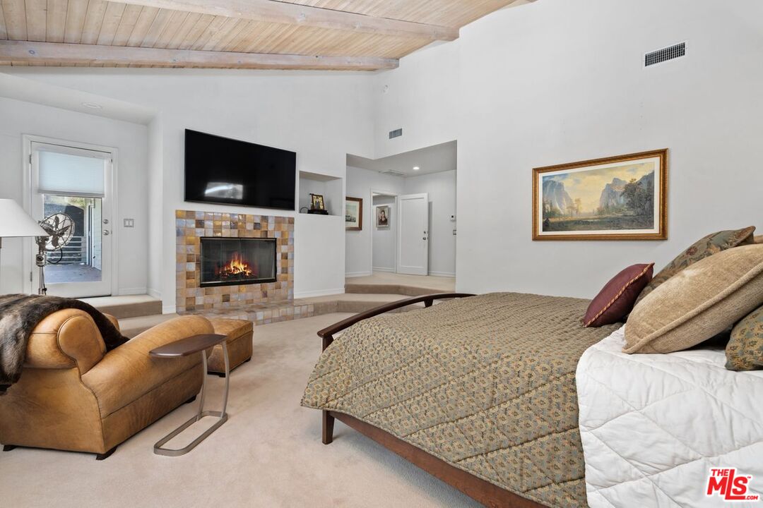 Calabasas, California, 91302, United States, 4 Bedrooms Bedrooms, ,3 BathroomsBathrooms,Residential,For Sale,1896554