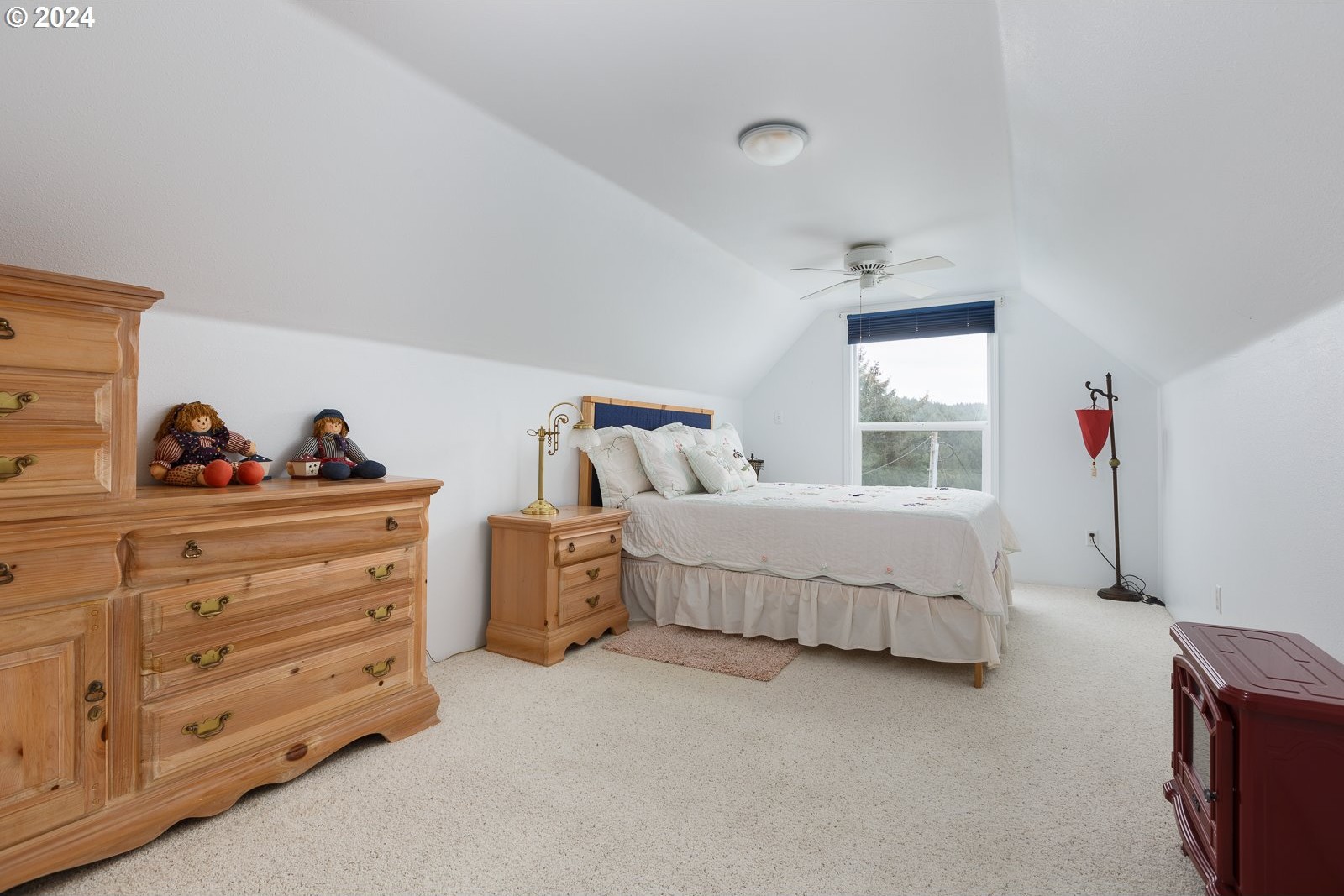 Lincoln City, Oregon, 97367, United States, 3 Bedrooms Bedrooms, ,2 BathroomsBathrooms,Residential,For Sale,1735832
