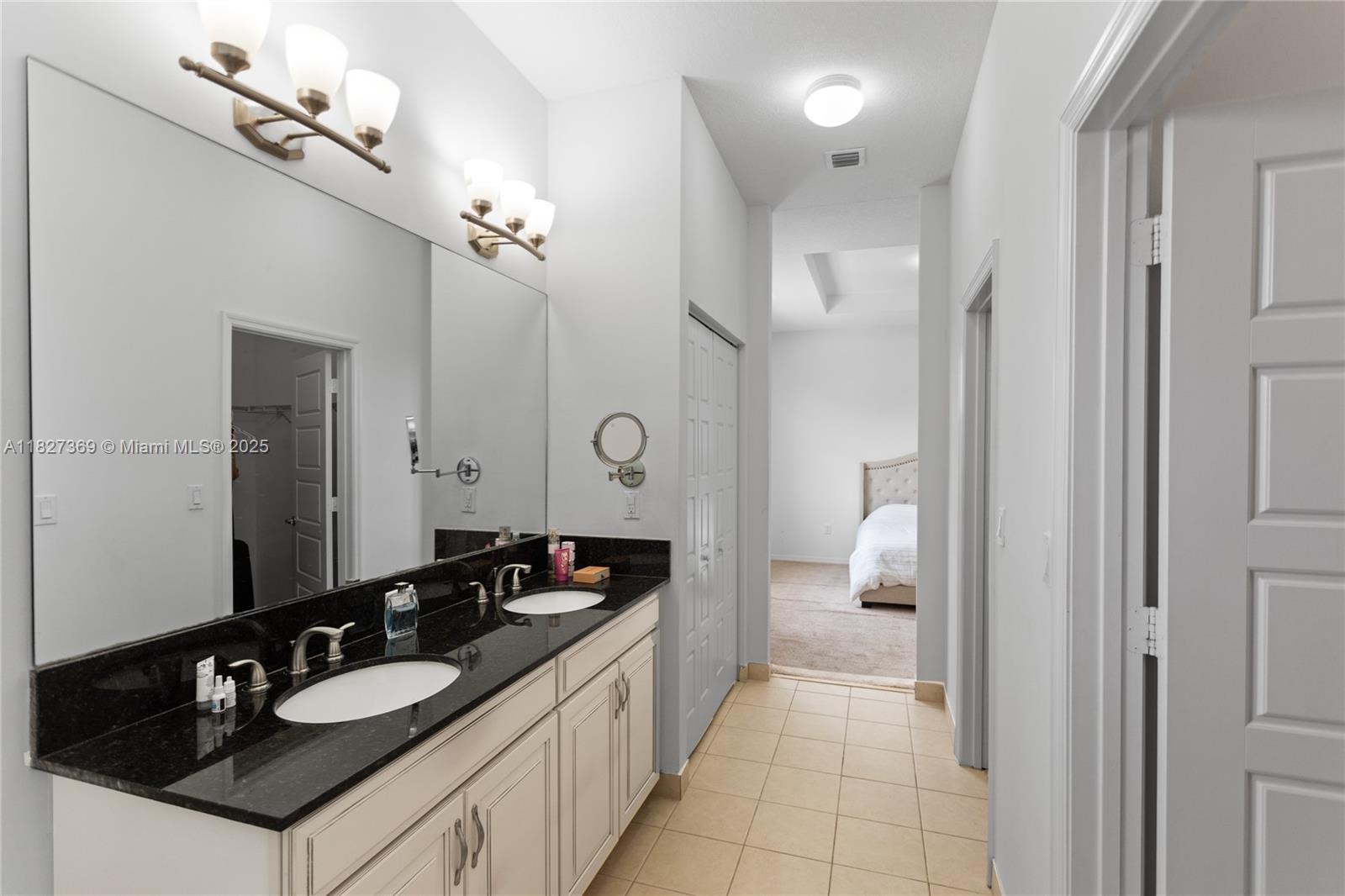 Miami, Florida, 33179, United States, 3 Bedrooms Bedrooms, ,3 BathroomsBathrooms,Residential,For Sale,1868662