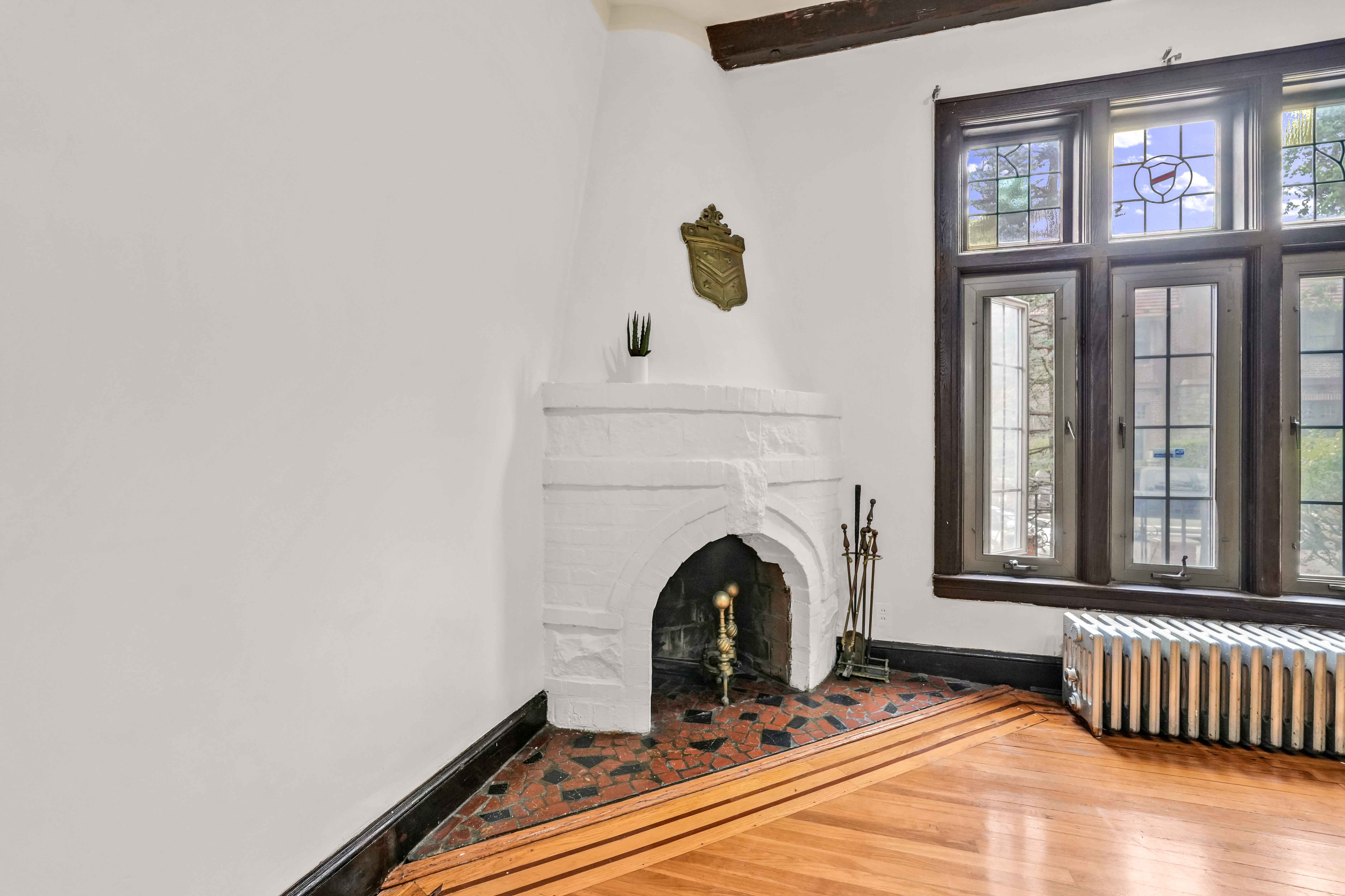 Laurelton, New York, 11413, United States, 3 Bedrooms Bedrooms, ,4 BathroomsBathrooms,Residential,For Sale,1944975