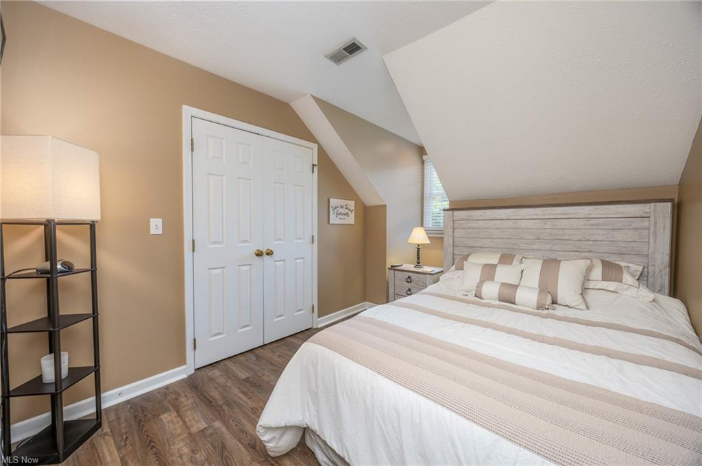 Marietta, Ohio, 45750, United States, 4 Bedrooms Bedrooms, ,5 BathroomsBathrooms,Residential,For Sale,1931542