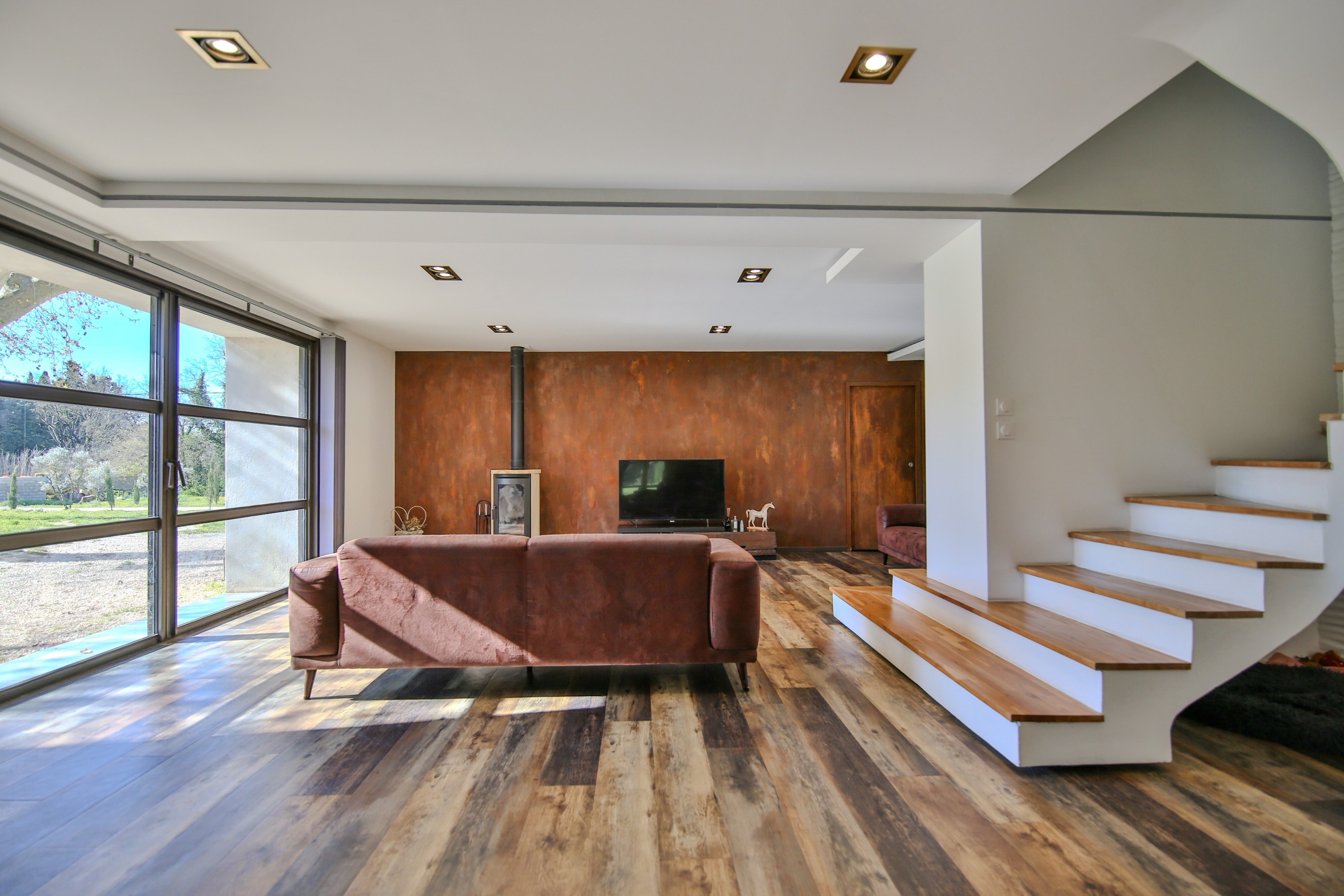  Farmhouse in the countryside of L