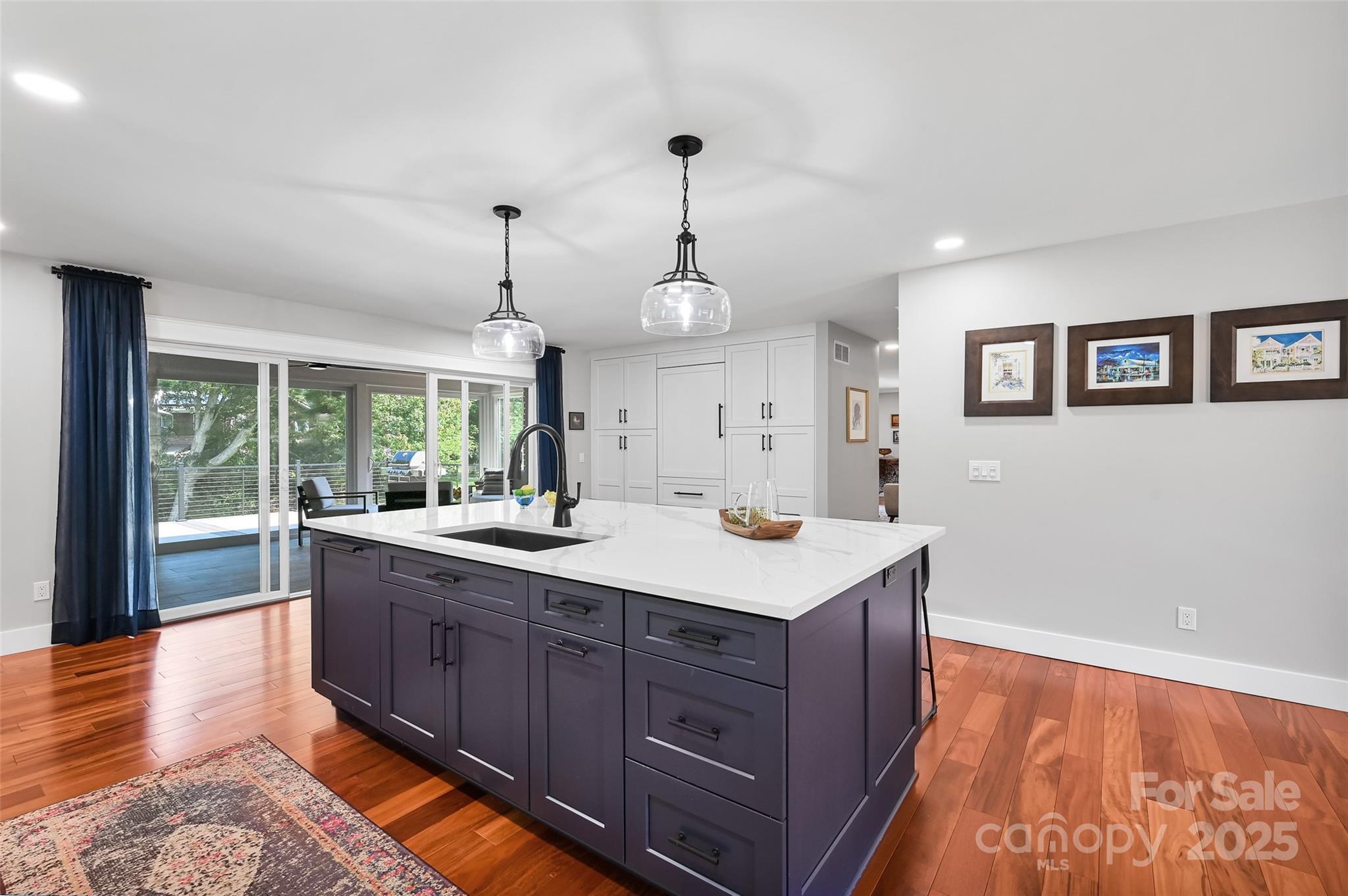 Hendersonville, North Carolina, 28739, United States, 5 Bedrooms Bedrooms, ,3 BathroomsBathrooms,Residential,For Sale,1903677