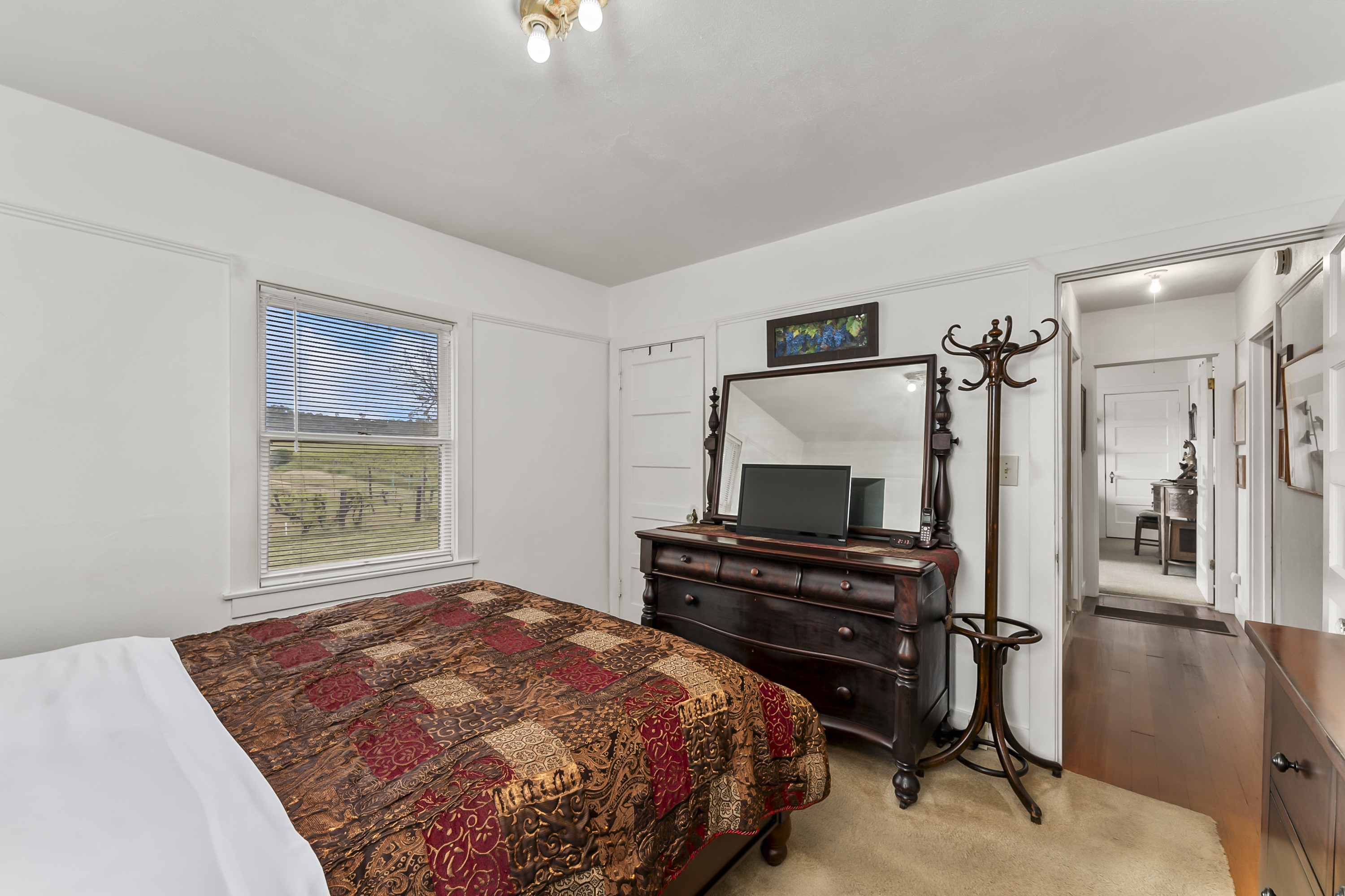  107 Acres - Seasonal Creek - Legacy - 物件實景