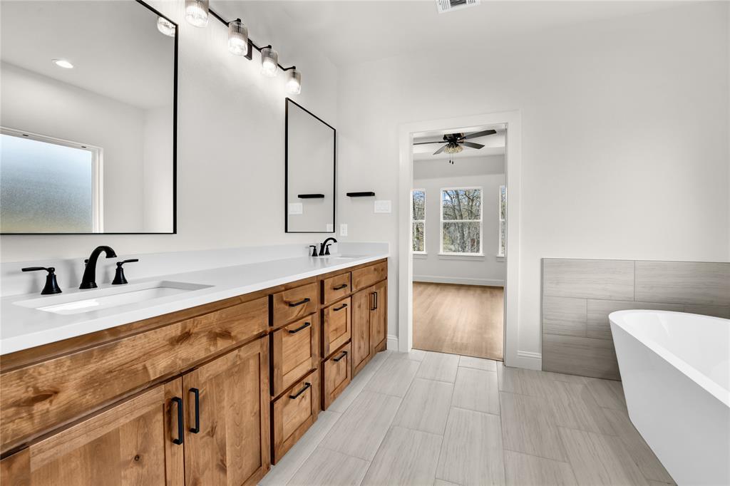 Millsap, Texas, 76066, United States, 4 Bedrooms Bedrooms, ,3 BathroomsBathrooms,Residential,For Sale,1980823