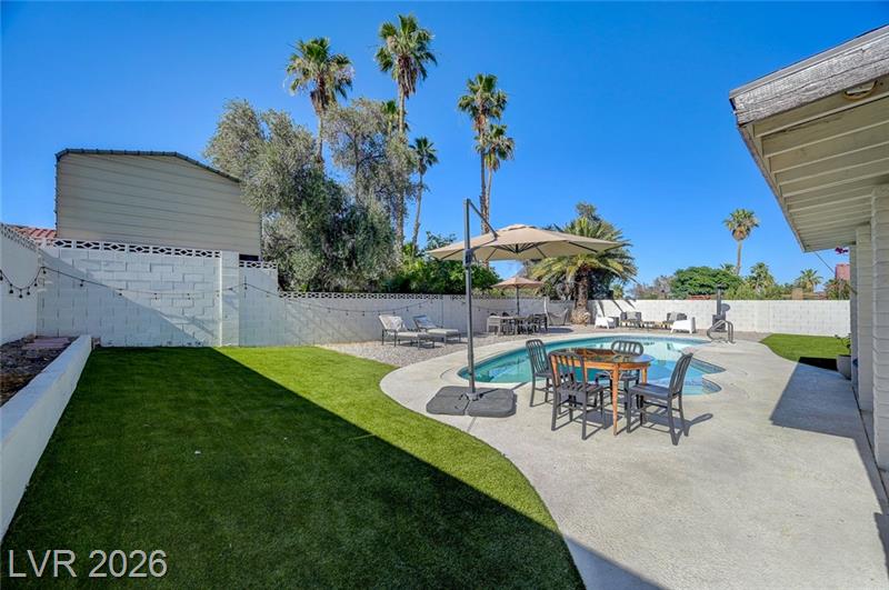 Las Vegas, Nevada, 89120, United States, 4 Bedrooms Bedrooms, ,3 BathroomsBathrooms,Residential,For Sale,2047975