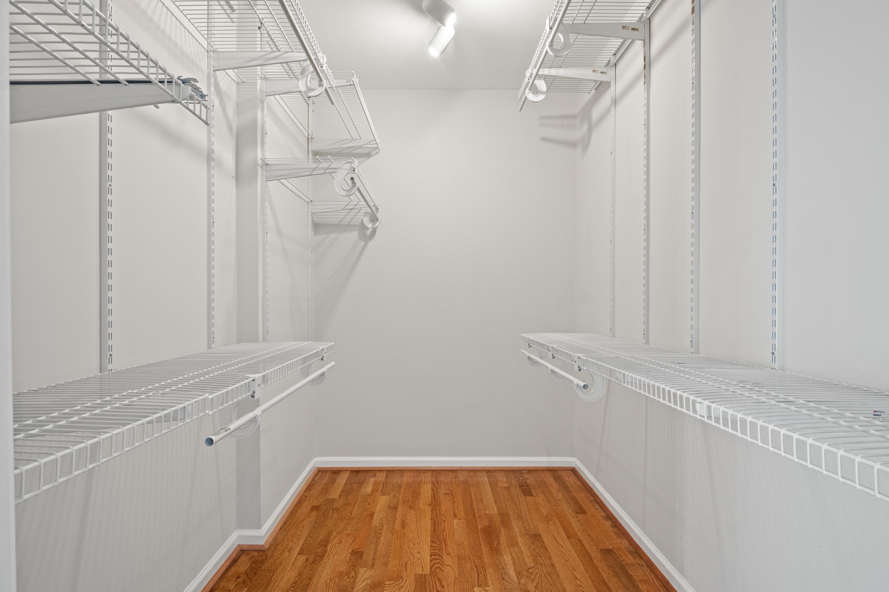 Blacksburg, Virginia, 24060, United States, 3 Bedrooms Bedrooms, ,4 BathroomsBathrooms,Residential,For Sale,1961376