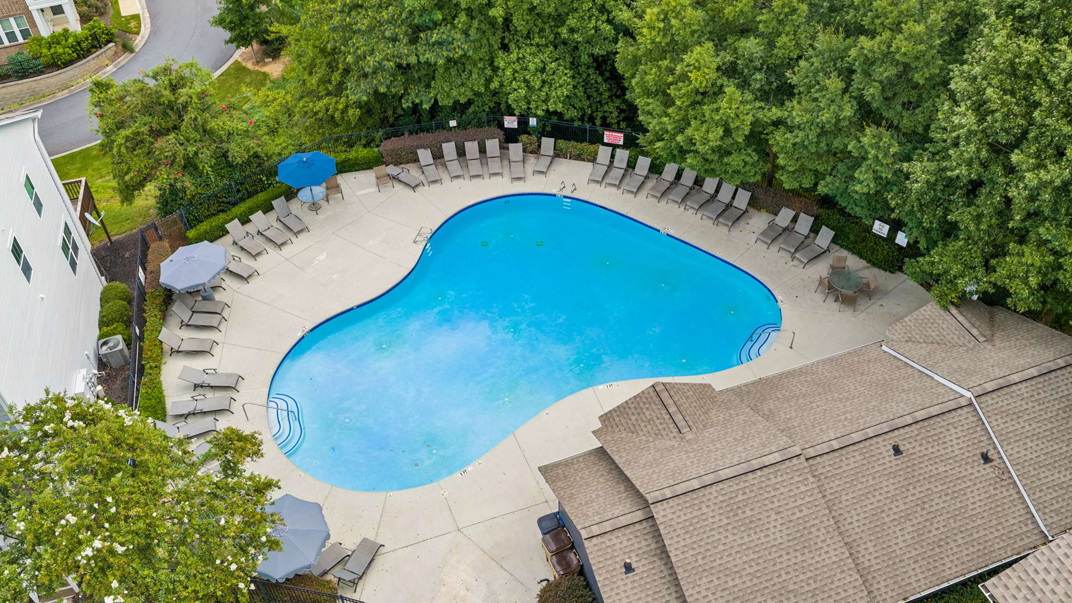  Beautifully Renovated Townhome in the Gated Liberty Park Community - 物件實景