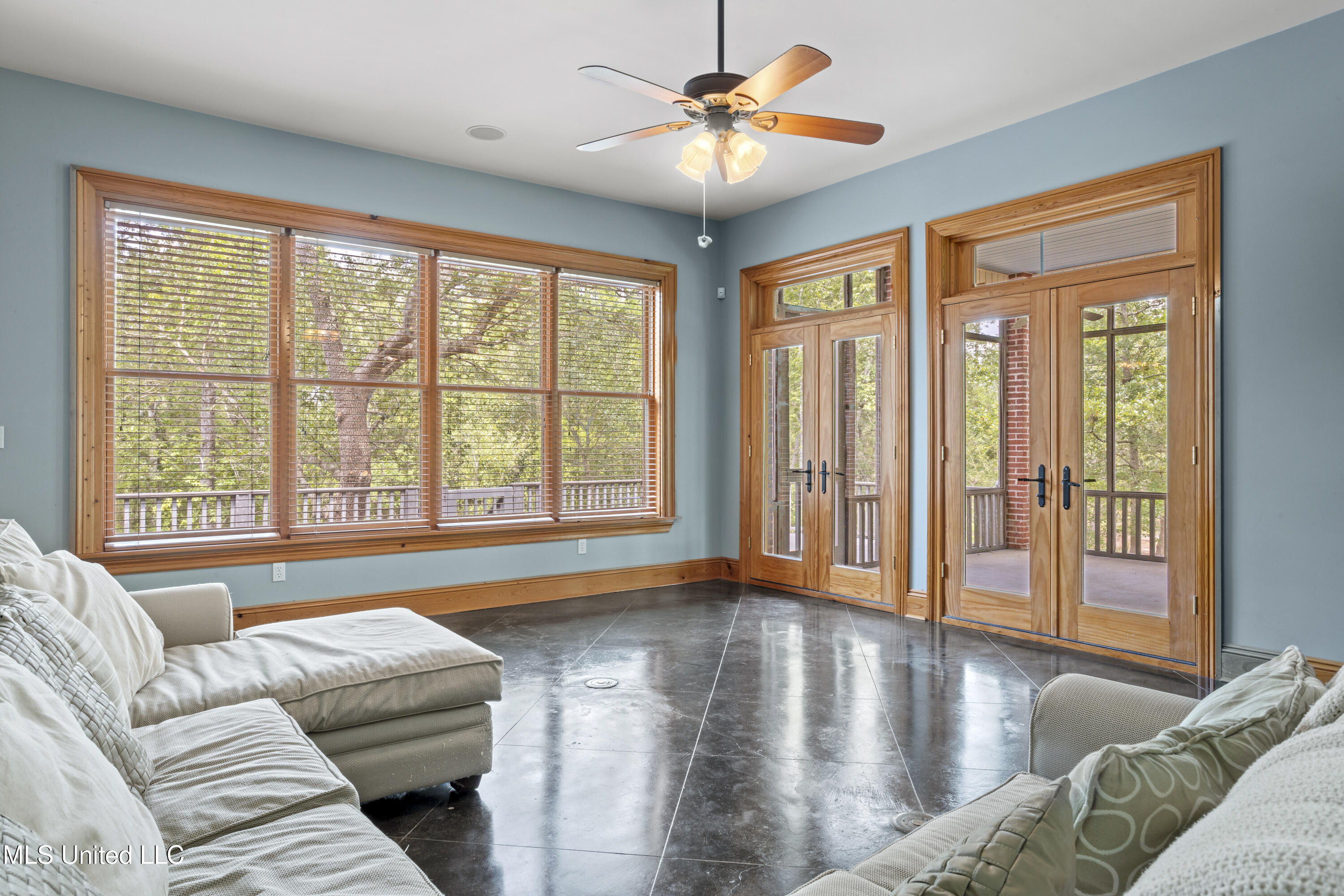 Pass Christian, Mississippi, 39571, United States, 4 Bedrooms Bedrooms, ,3 BathroomsBathrooms,Residential,For Sale,1903520