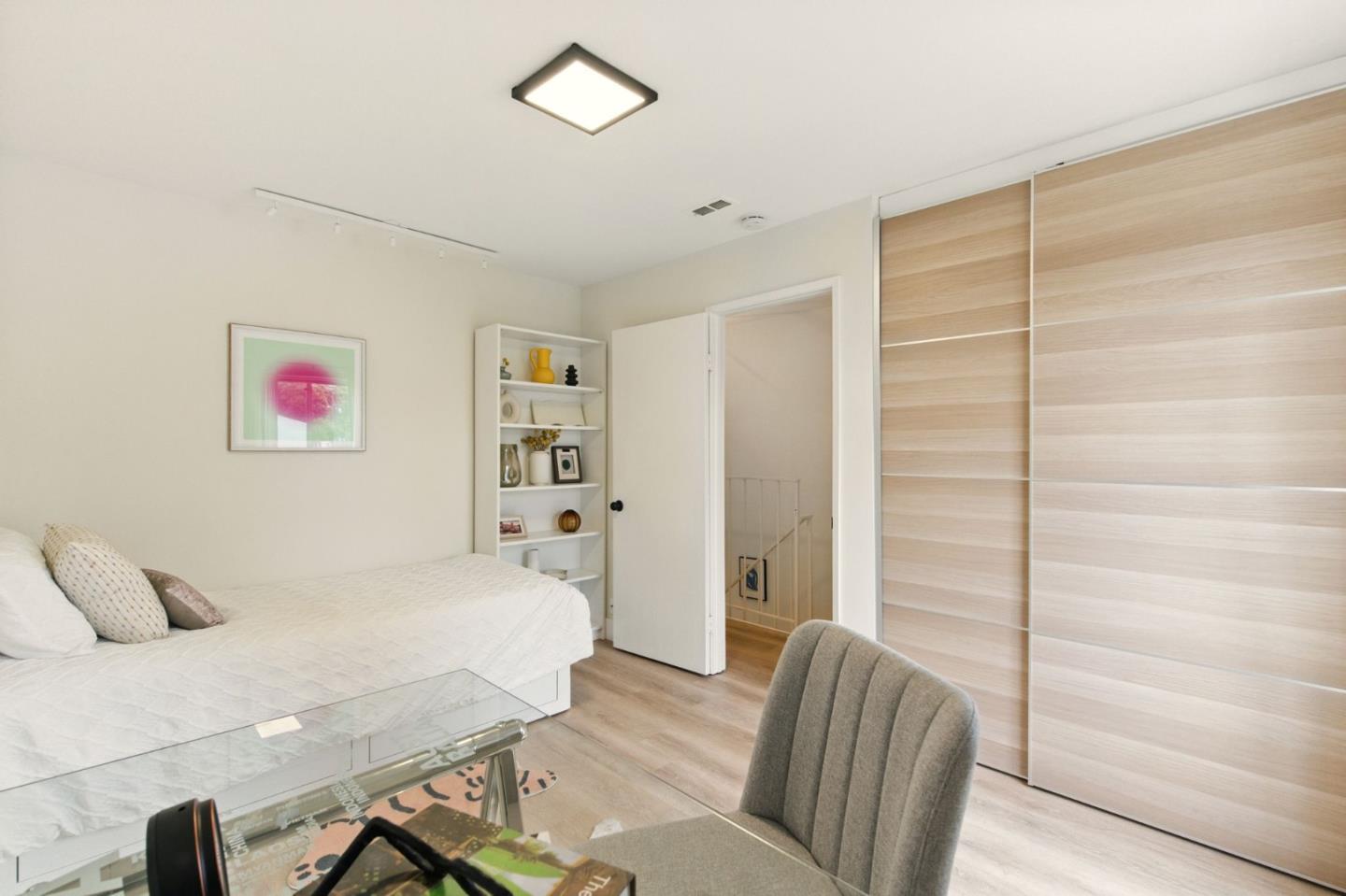 Redwood City, California, 94061, United States, 2 Bedrooms Bedrooms, ,2 BathroomsBathrooms,Residential,For Sale,1939349
