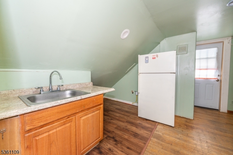 Prospect Park Boro, New Jersey, 07508-1904, United States, 5 Bedrooms Bedrooms, ,3 BathroomsBathrooms,Residential,For Sale,1879687