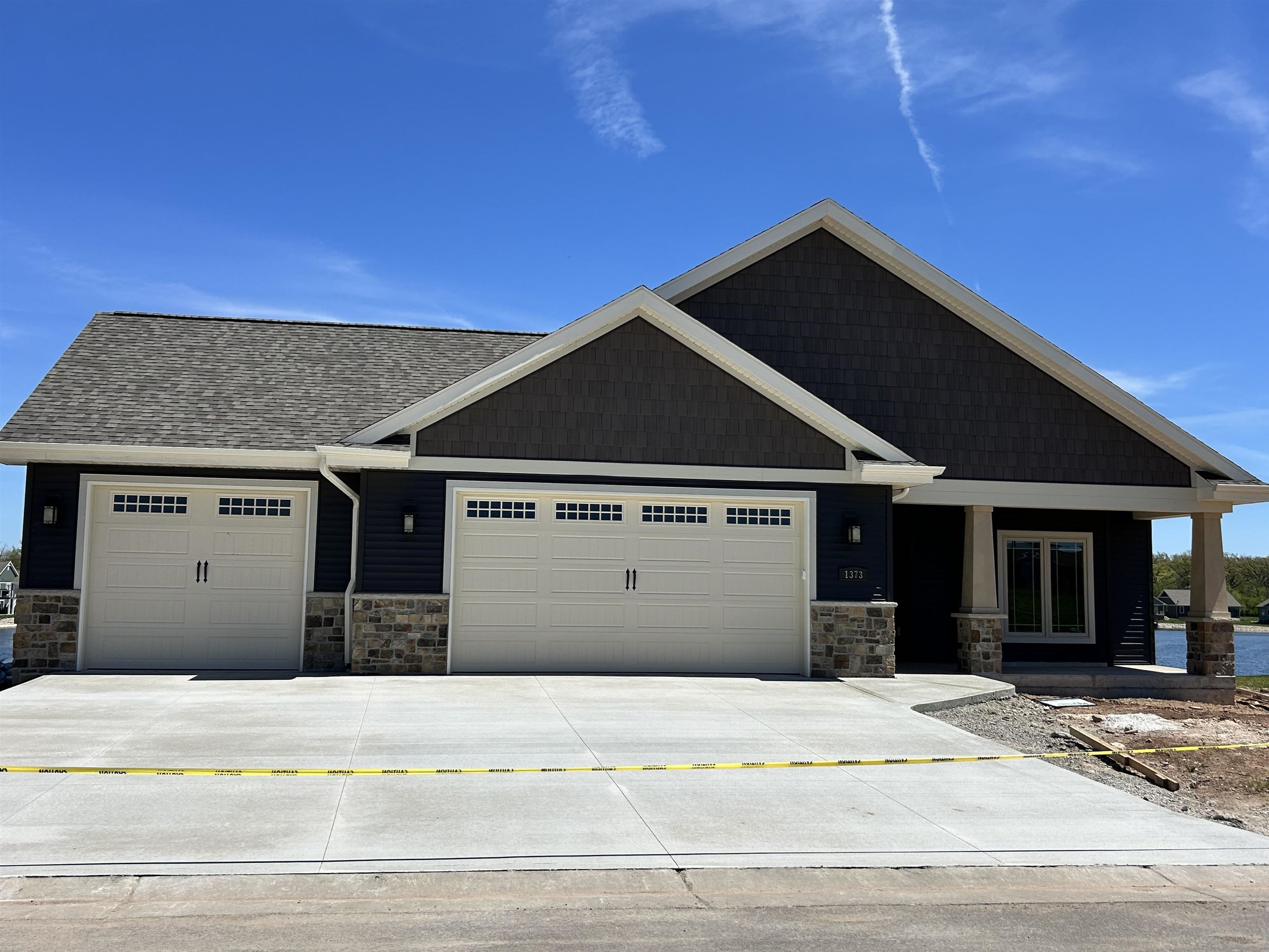 Neenah, Wisconsin, 54956, United States, 2 Bedrooms Bedrooms, ,2 BathroomsBathrooms,Residential,For Sale,2029960