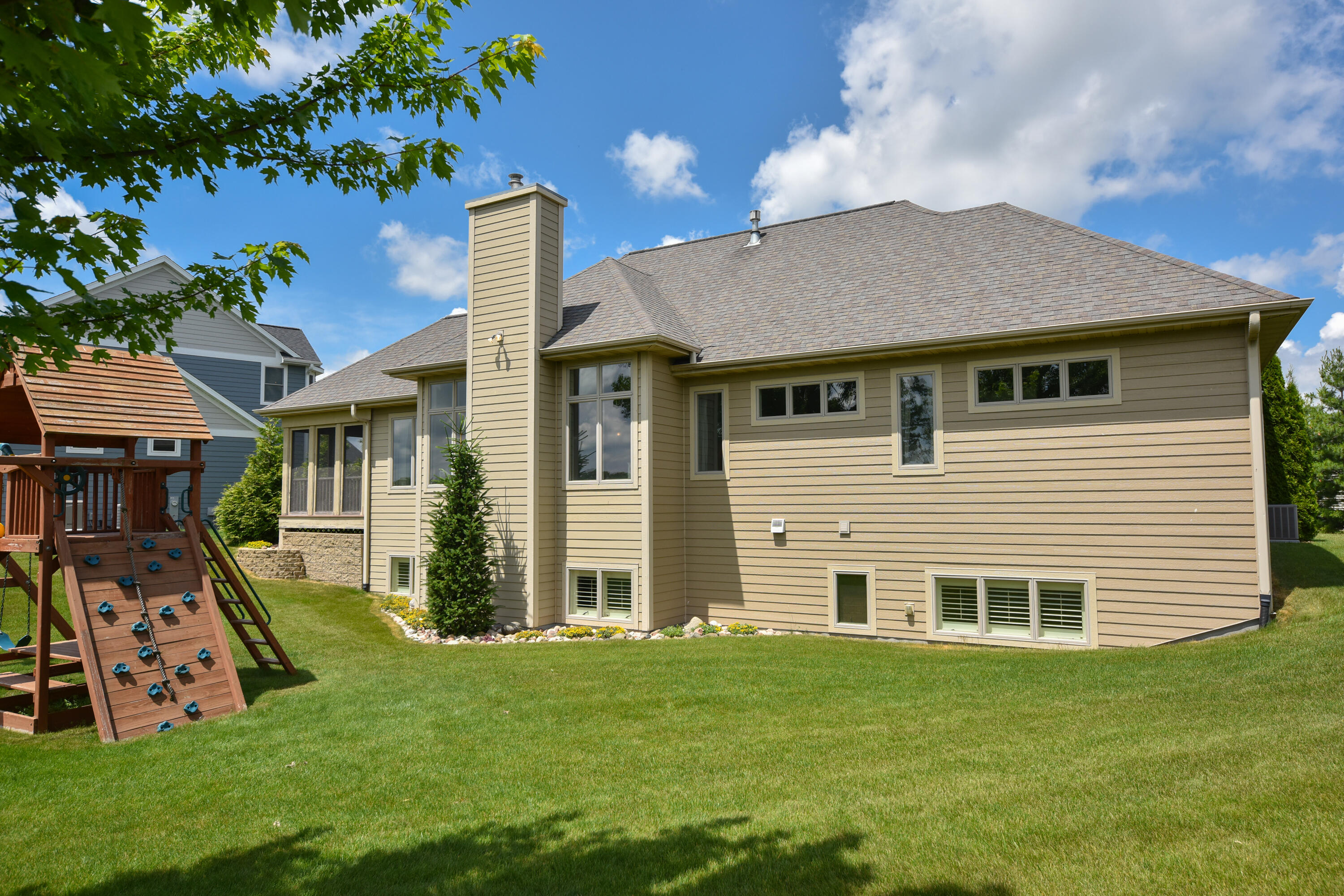 Cedar Grove, Wisconsin, 53013, United States, 3 Bedrooms Bedrooms, ,3 BathroomsBathrooms,Residential,For Sale,1967811