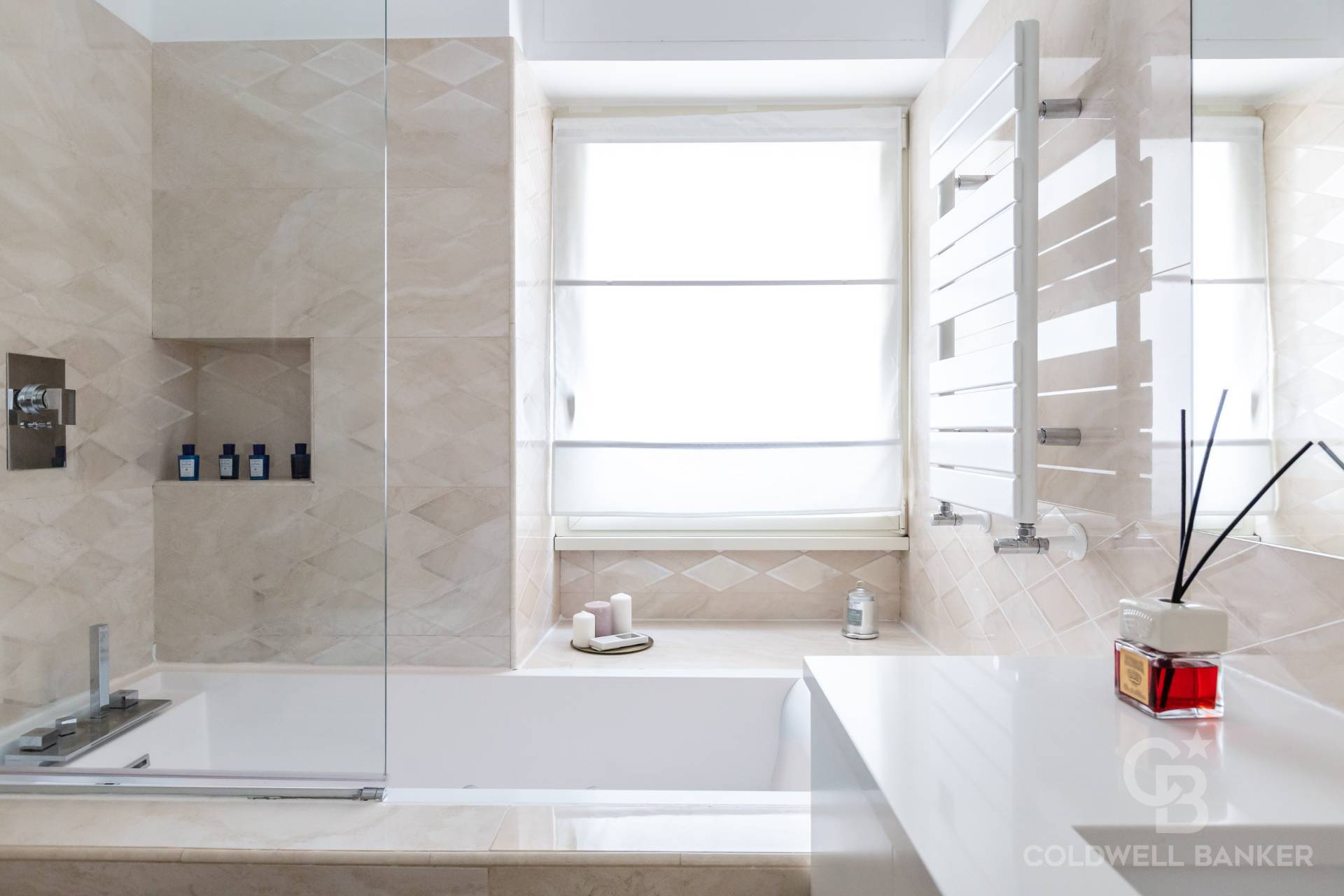 Roma, Roma, 00100, IT, 3 Bedrooms Bedrooms, ,3 BathroomsBathrooms,Residential,For Sale,1932847
