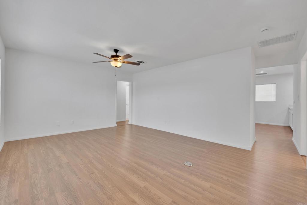 Spring Valley, California, 91977, United States, 6 Bedrooms Bedrooms, ,4 BathroomsBathrooms,Residential,For Sale,1996017