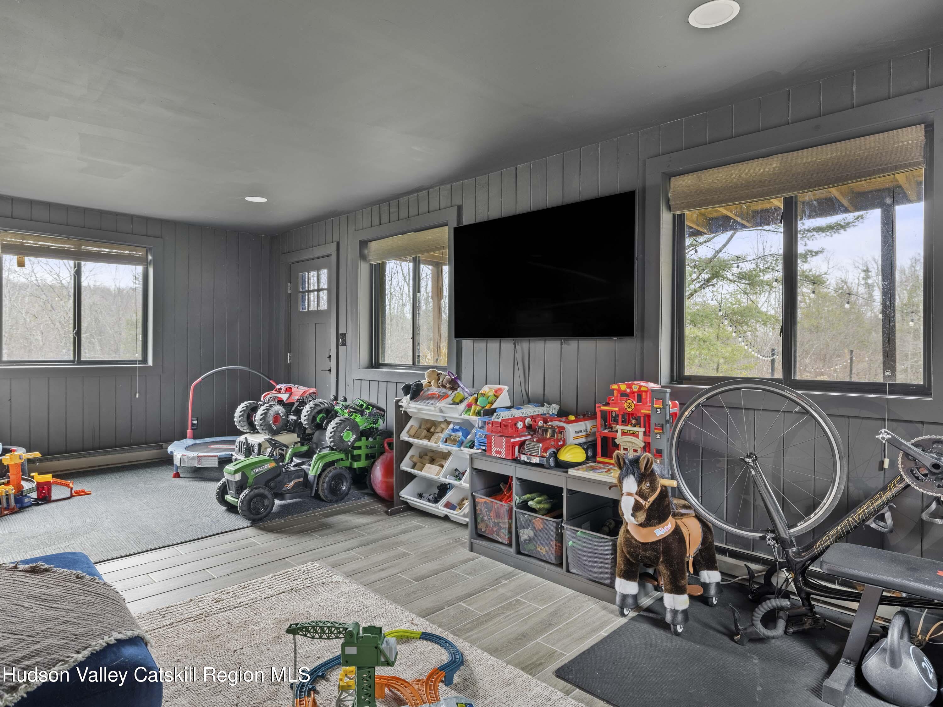 Jewett, New York, 12444, United States, 3 Bedrooms Bedrooms, ,3 BathroomsBathrooms,Residential,For Sale,1996238