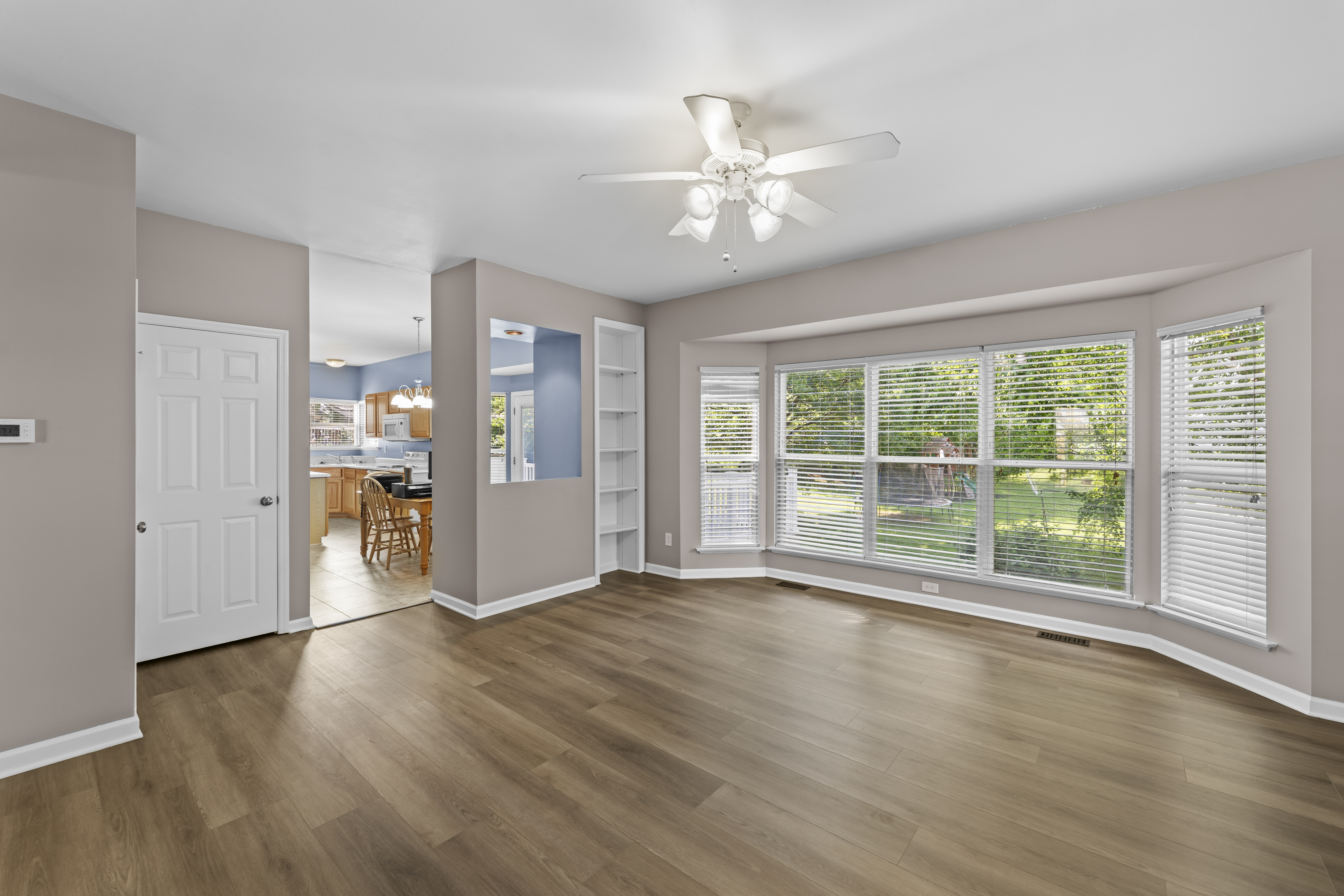 Beautifully maintained 2-story home. - 物件實景