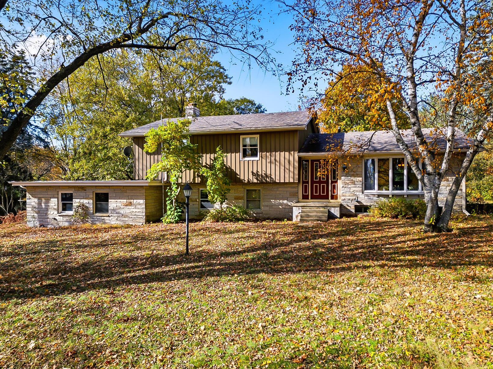 Jefferson, Wisconsin, 53549, United States, 4 Bedrooms Bedrooms, ,2 BathroomsBathrooms,Residential,For Sale,1973075