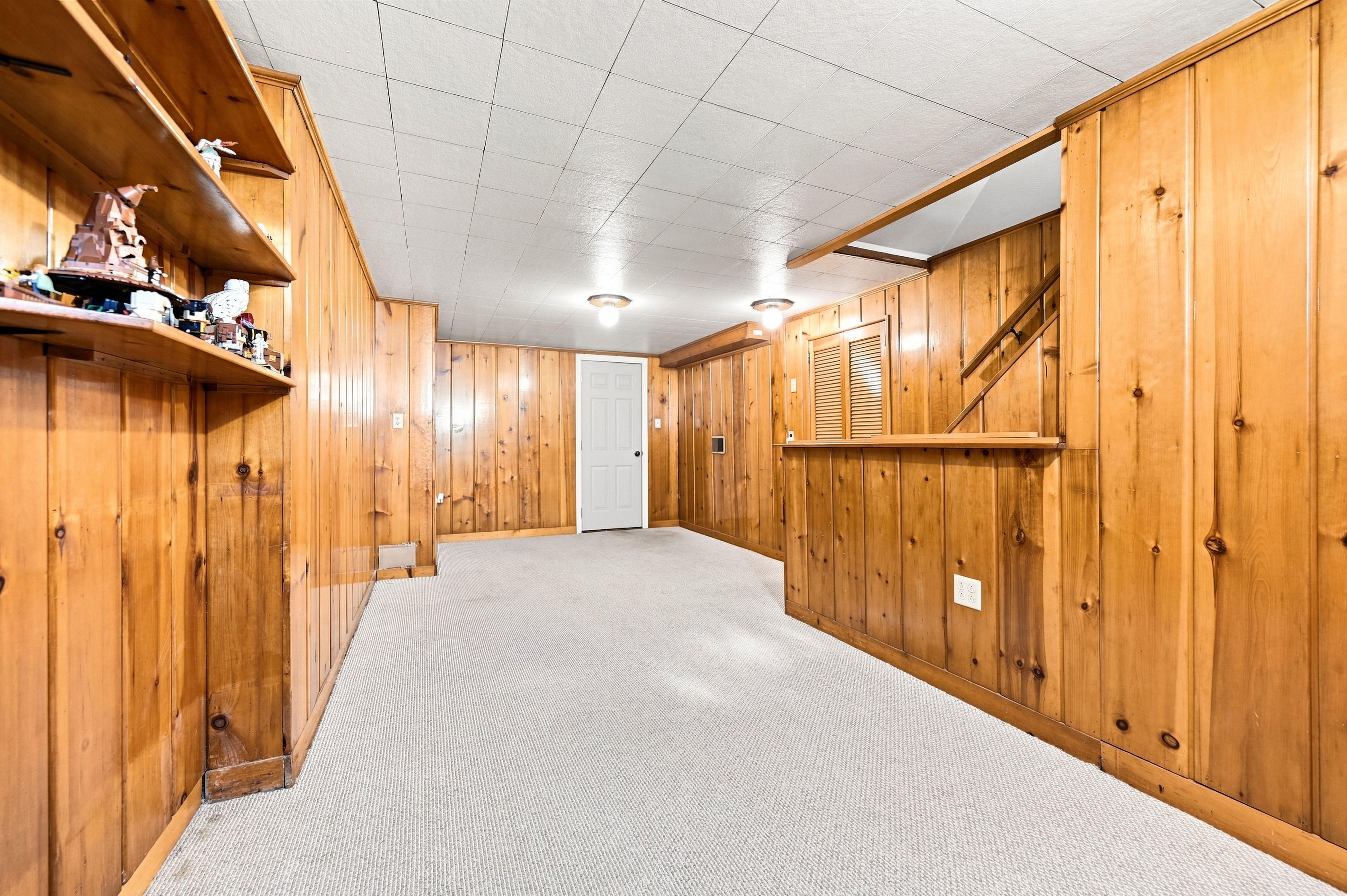  501 Sunnyland Avenue, Pittsburgh, PA 15227 - 物件實景