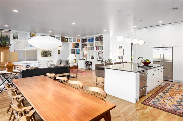 Florence, Alabama, 35630, United States, 4 Bedrooms Bedrooms, ,4 BathroomsBathrooms,Residential,For Sale,1988218