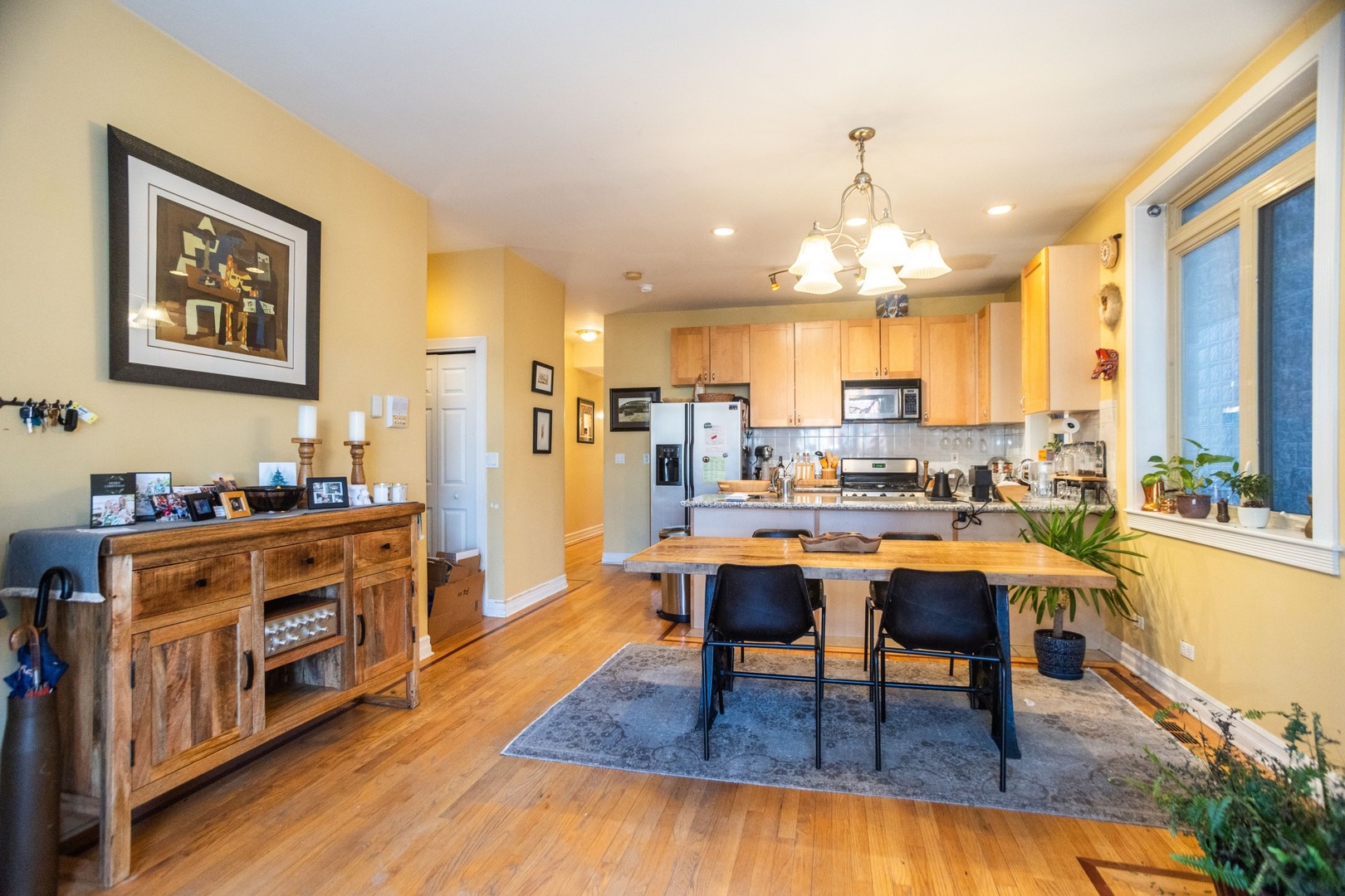 Chicago, Illinois, 60622, United States, 3 Bedrooms Bedrooms, ,3 BathroomsBathrooms,Residential,For Sale,2049281