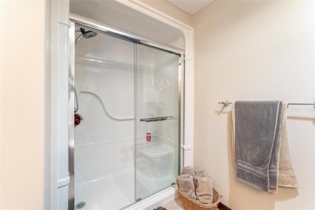 BALSAM BAY, Manitoba, R0E 0B0, CA, 4 Bedrooms Bedrooms, ,3 BathroomsBathrooms,Residential,For Sale,1913140