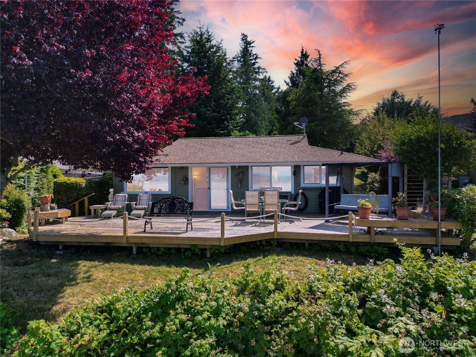 Hat Island, Washington, 98206, United States, 2 Bedrooms Bedrooms, ,1 BathroomBathrooms,Residential,For Sale,2006493