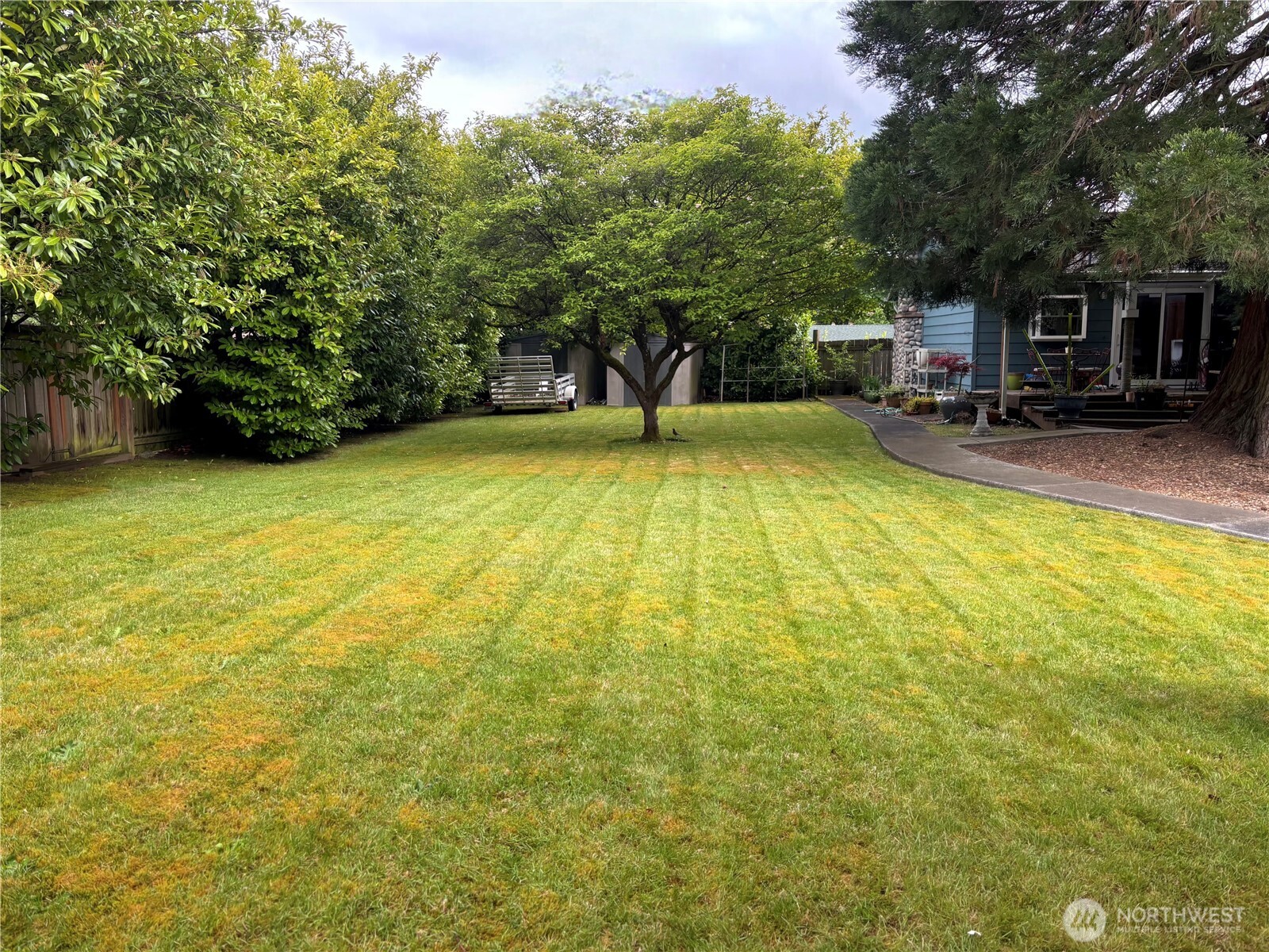 Kirkland, Washington, 98034, United States, 4 Bedrooms Bedrooms, ,3 BathroomsBathrooms,Residential,For Sale,1975566