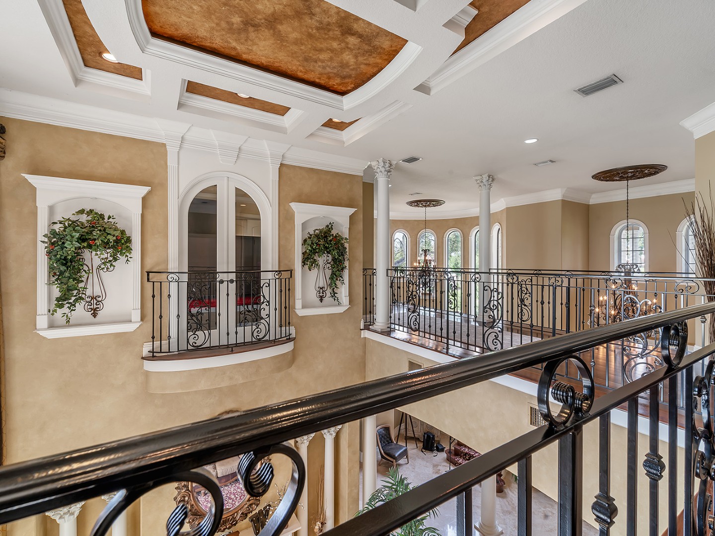 Thonotosassa, Florida, 33592, United States, 5 Bedrooms Bedrooms, ,6 BathroomsBathrooms,Residential,For Sale,1979751