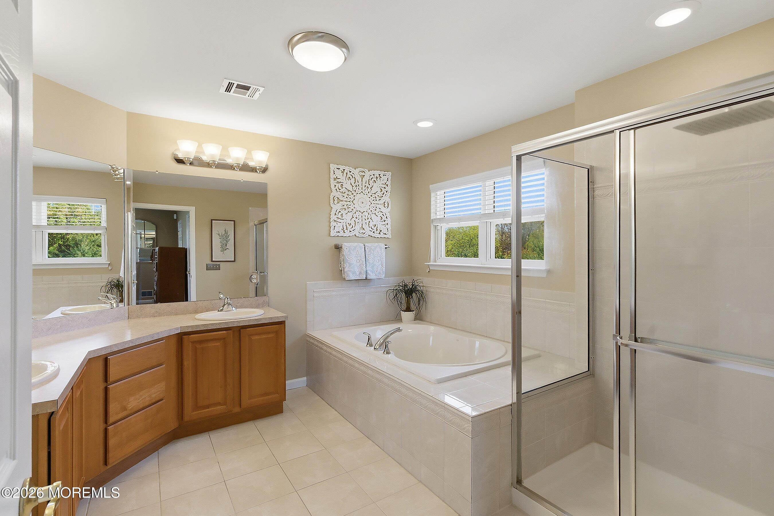 Manchester, New Jersey, 08759, United States, 5 Bedrooms Bedrooms, ,3 BathroomsBathrooms,Residential,For Sale,2040445