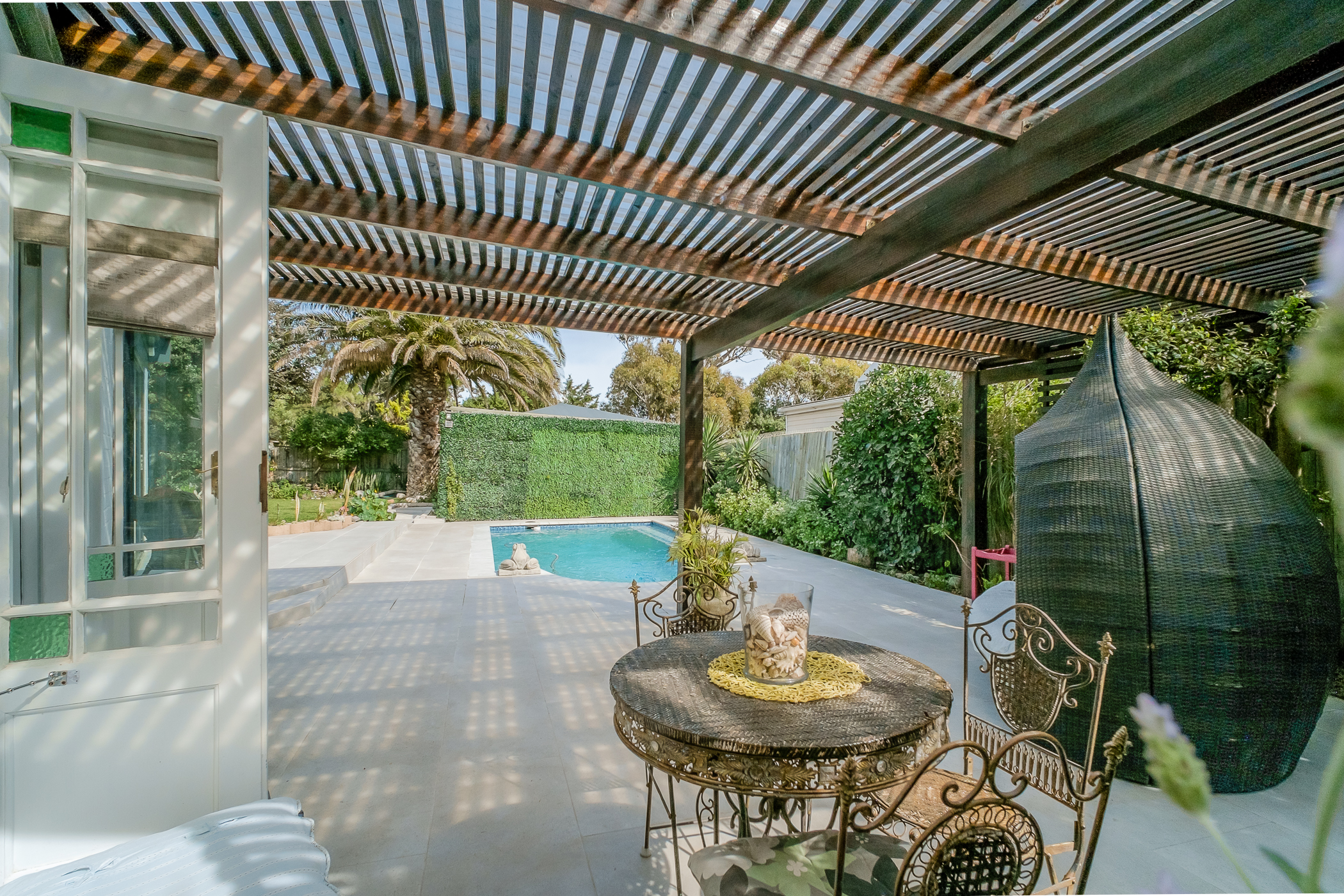  COASTAL LIVING IN THE HEART OF IMHOFF