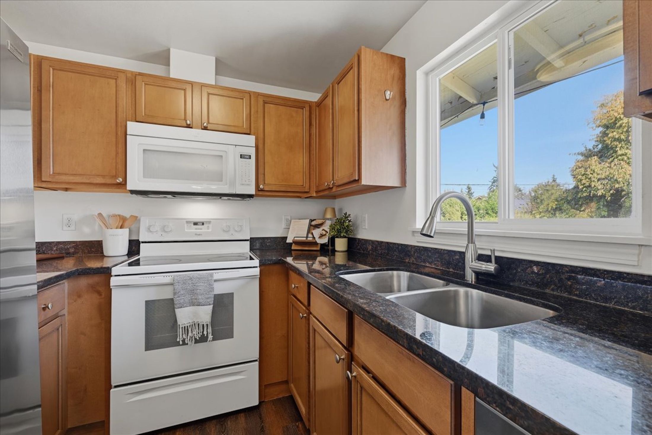  20807 3rd Avenue West, Lynnwood, WA 98036 - 物件實景