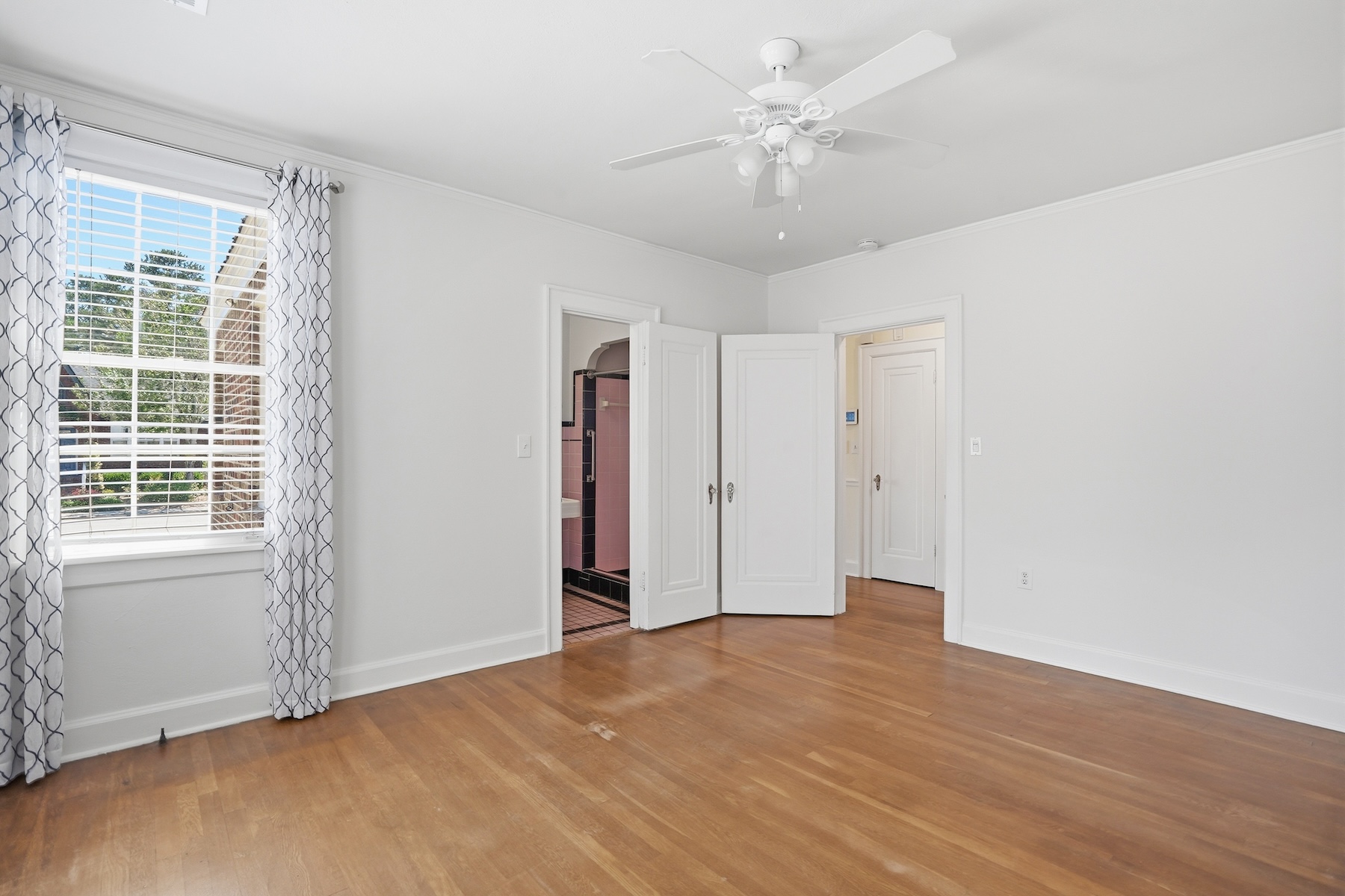  Charming Brick Bungalow in Ardsley Park with Modern Updates - 物件實景