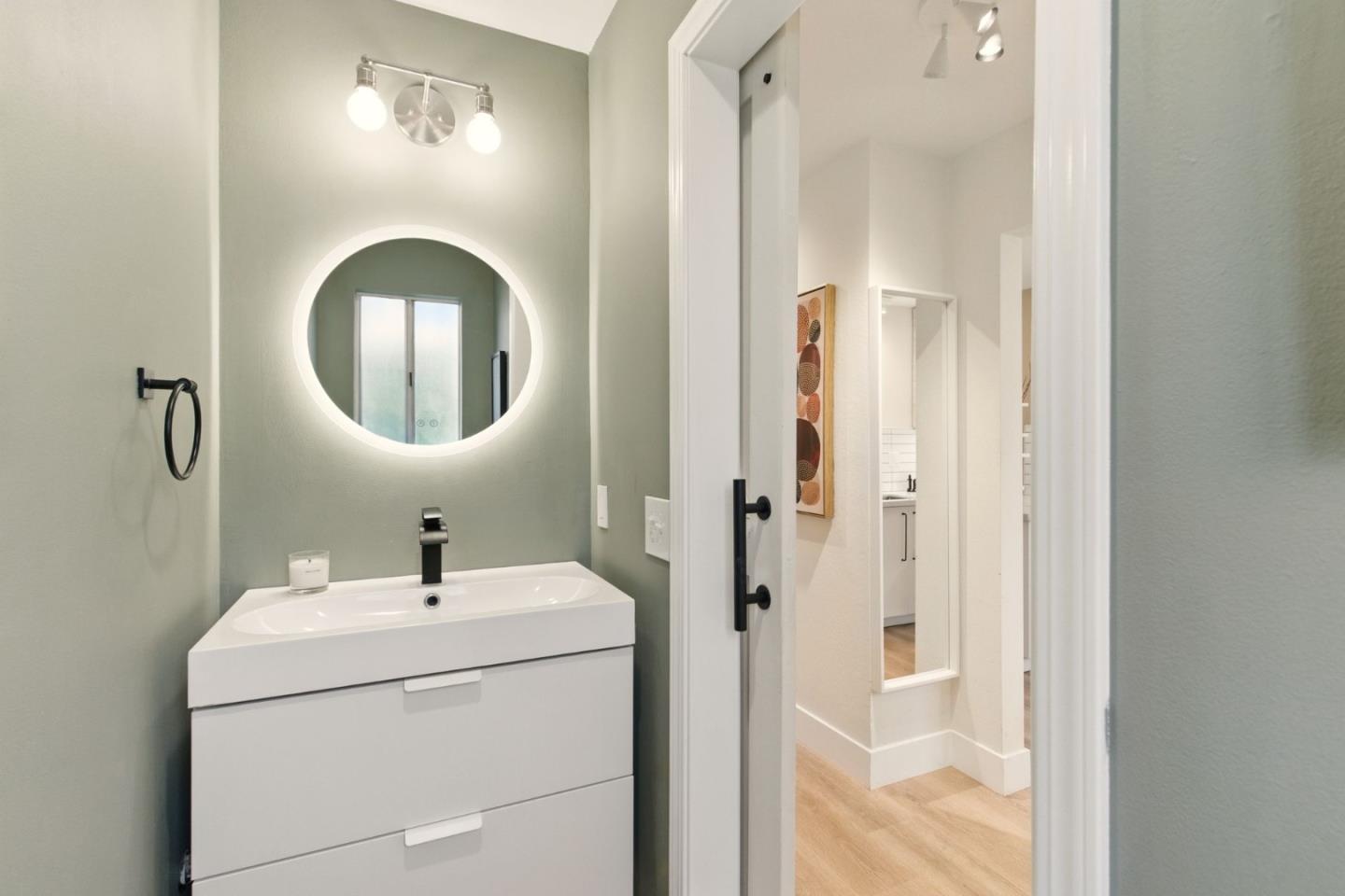 Redwood City, California, 94061, United States, 2 Bedrooms Bedrooms, ,2 BathroomsBathrooms,Residential,For Sale,1939349