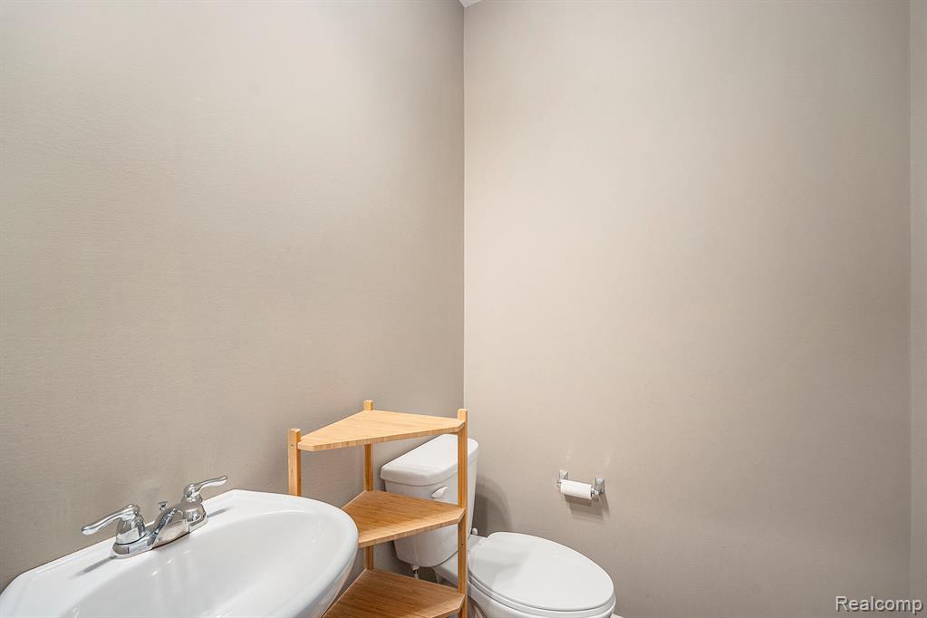 Canton Twp, Michigan, 48188, United States, 4 Bedrooms Bedrooms, ,Residential,For Sale,1988749